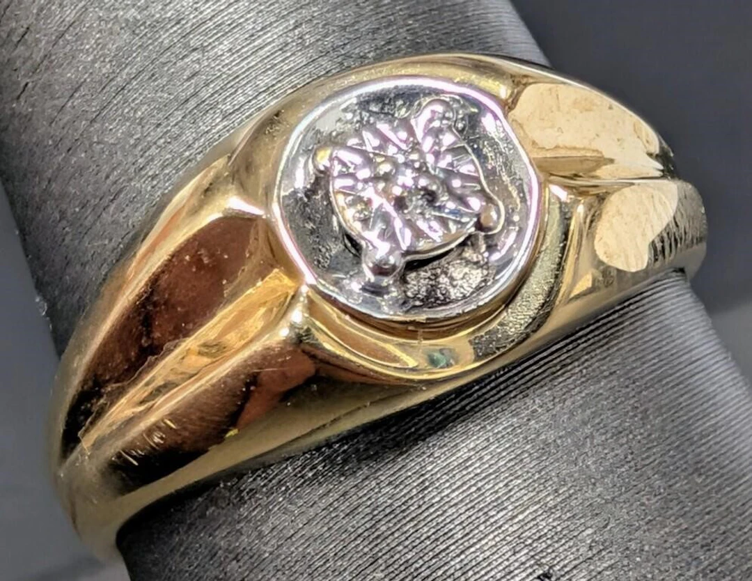 $2400, 10k(4g), diamond (0.01ct) ring, retail val
