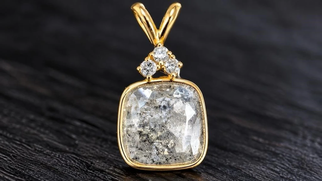 $4100, 14k(1.07g), salt and pepper diamond (2.72
