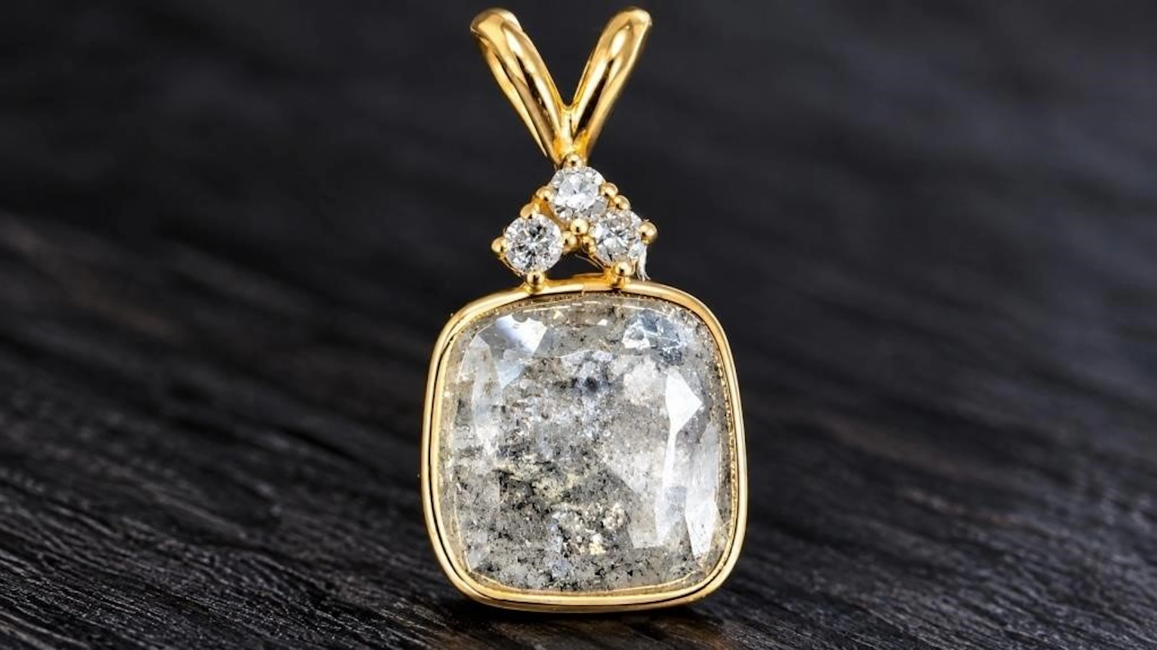 $4100, 14k(1.07g), salt and pepper diamond (2.72