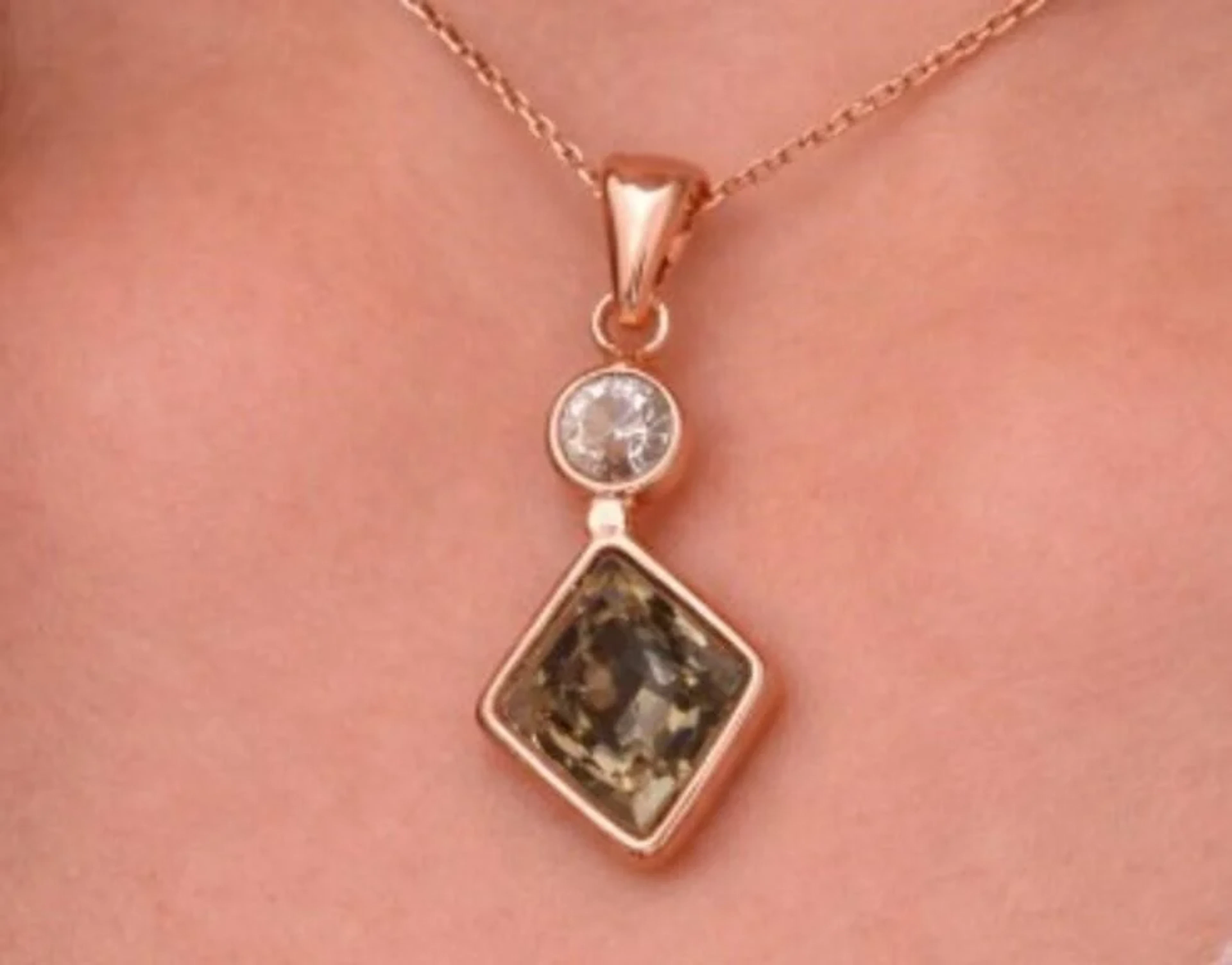 $2490, 14Kt(0.55g), BrownDia (0.95ct)Pendant