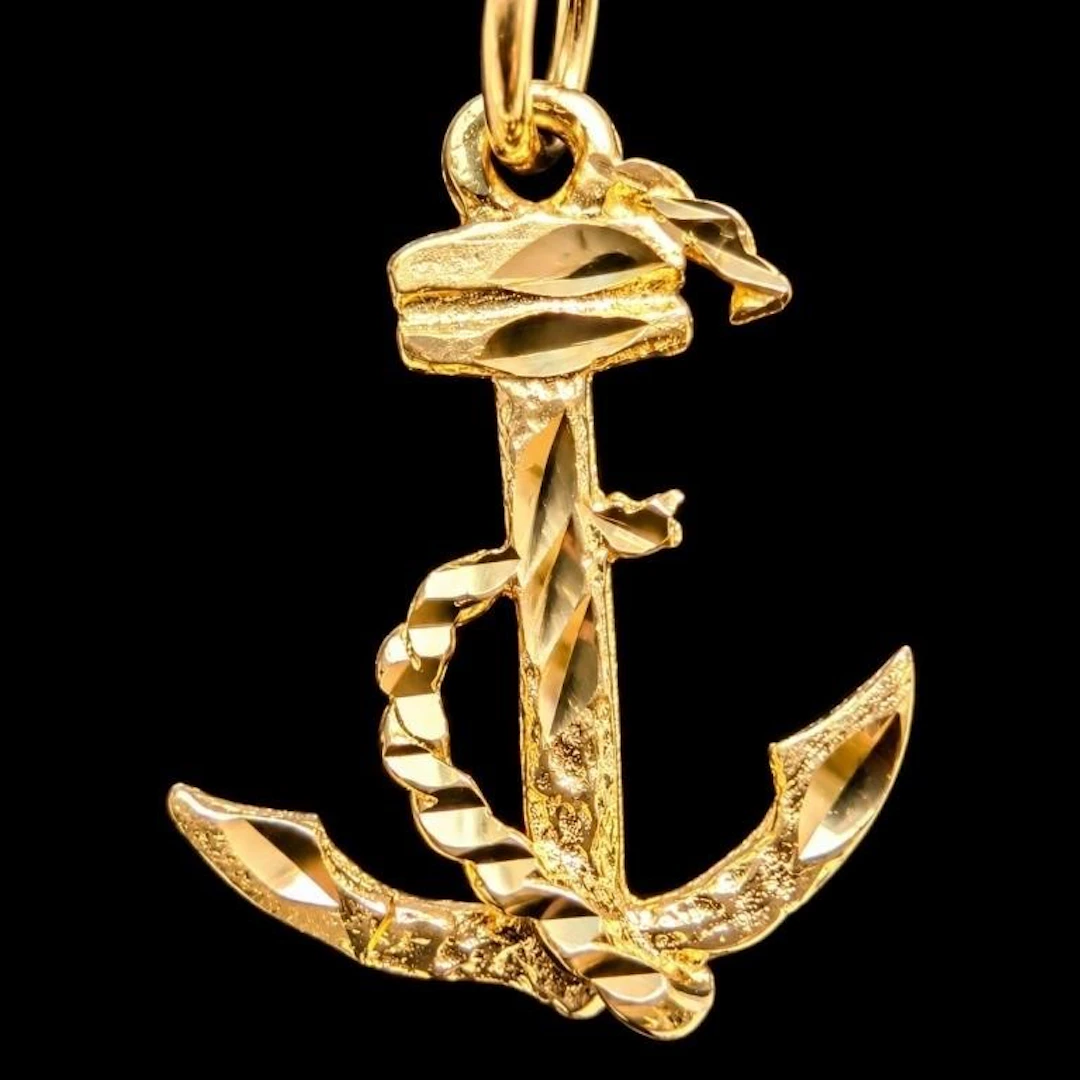 $500, 10k(0.7g), pendant, retail value $500