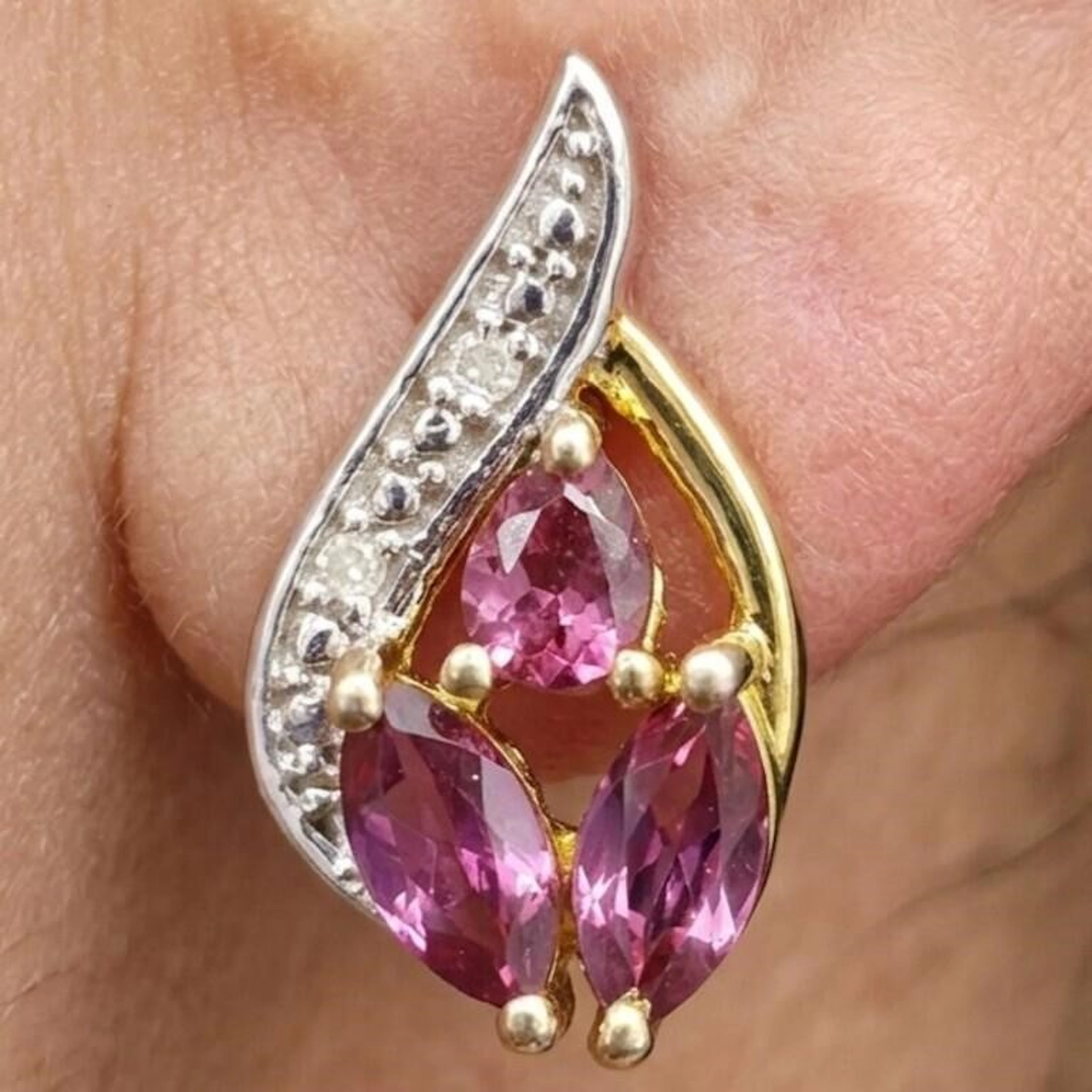 Gold-Plated Silver 3.45g Garnet White Topaz 1.15ct