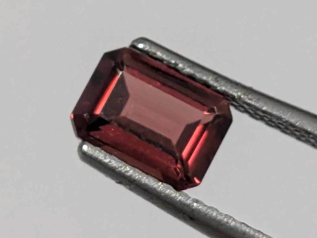 $20, Genuine Garnet (1ct), appraised/retail value