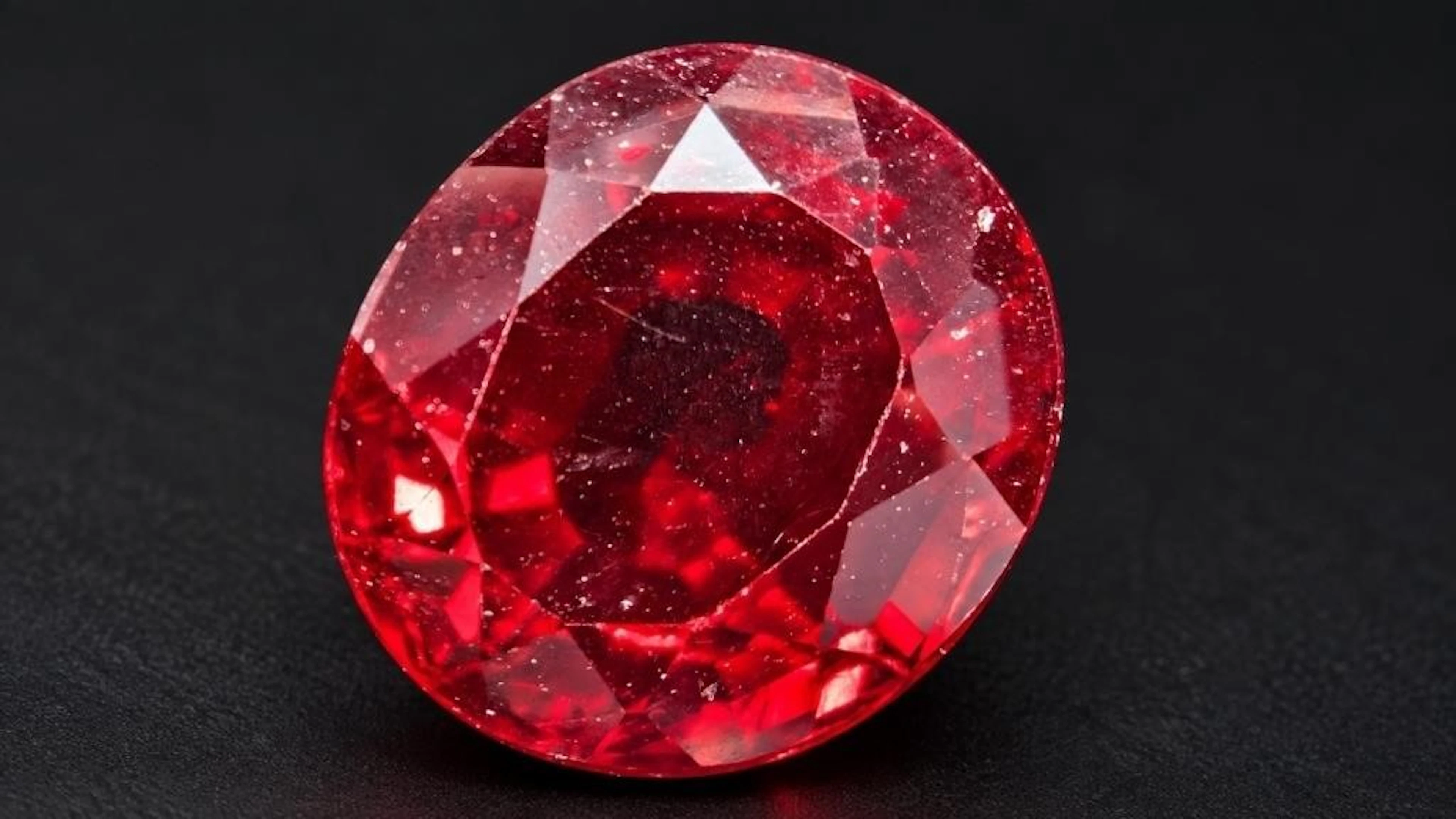 $1600, Lab-created ruby (8.2ct)gemstone, retail va