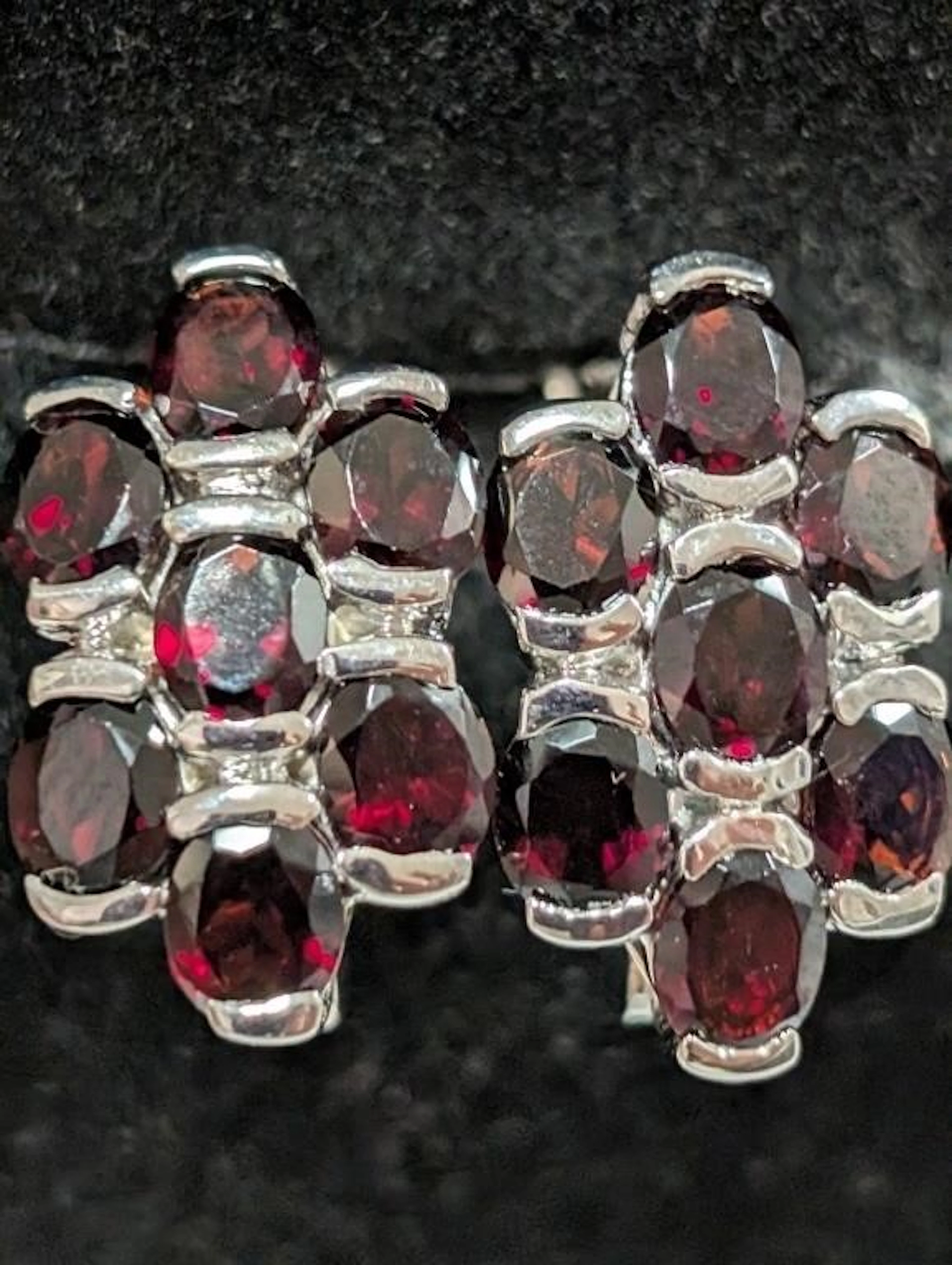 $190, Silver(7.37g), Garnet (app 7ct)Earring, appr