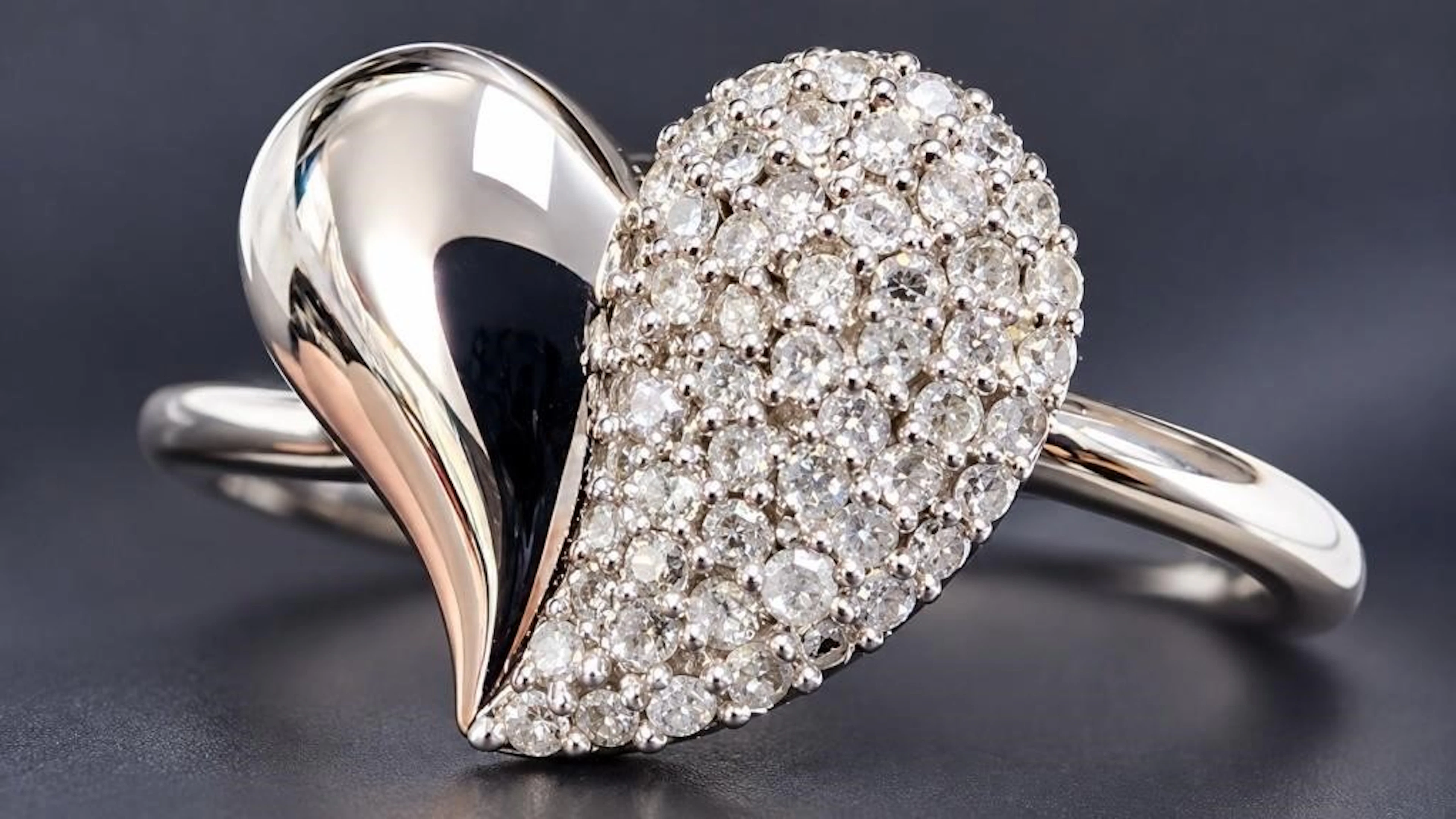 $3000, 14k(2.47g), natural diamond (0.3ct)ring