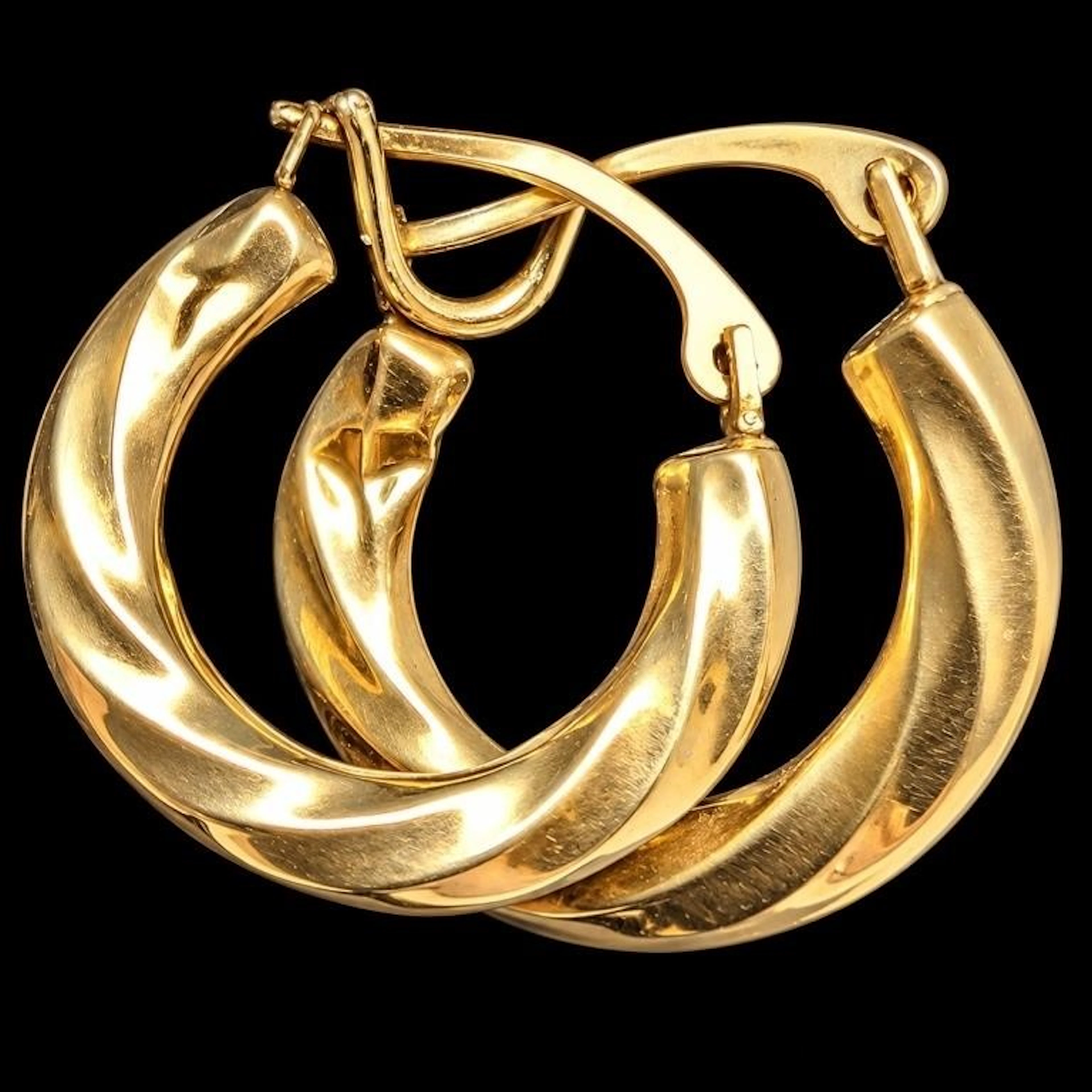 $280, 10k(0.4g), earring, retail value $280