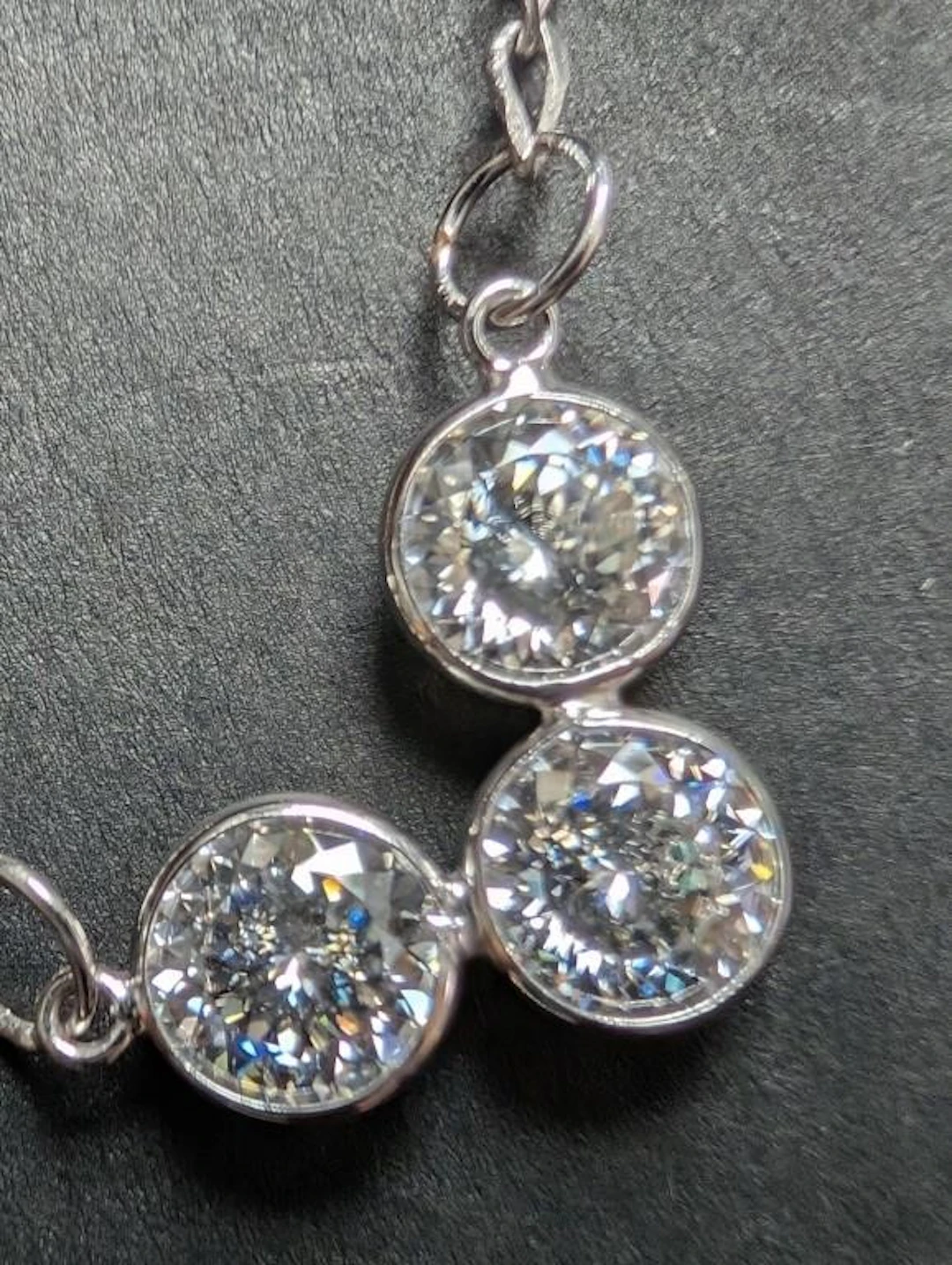 $2130, 10Kt(3.1g), Moissanite (3.01ct)Necklace 19"