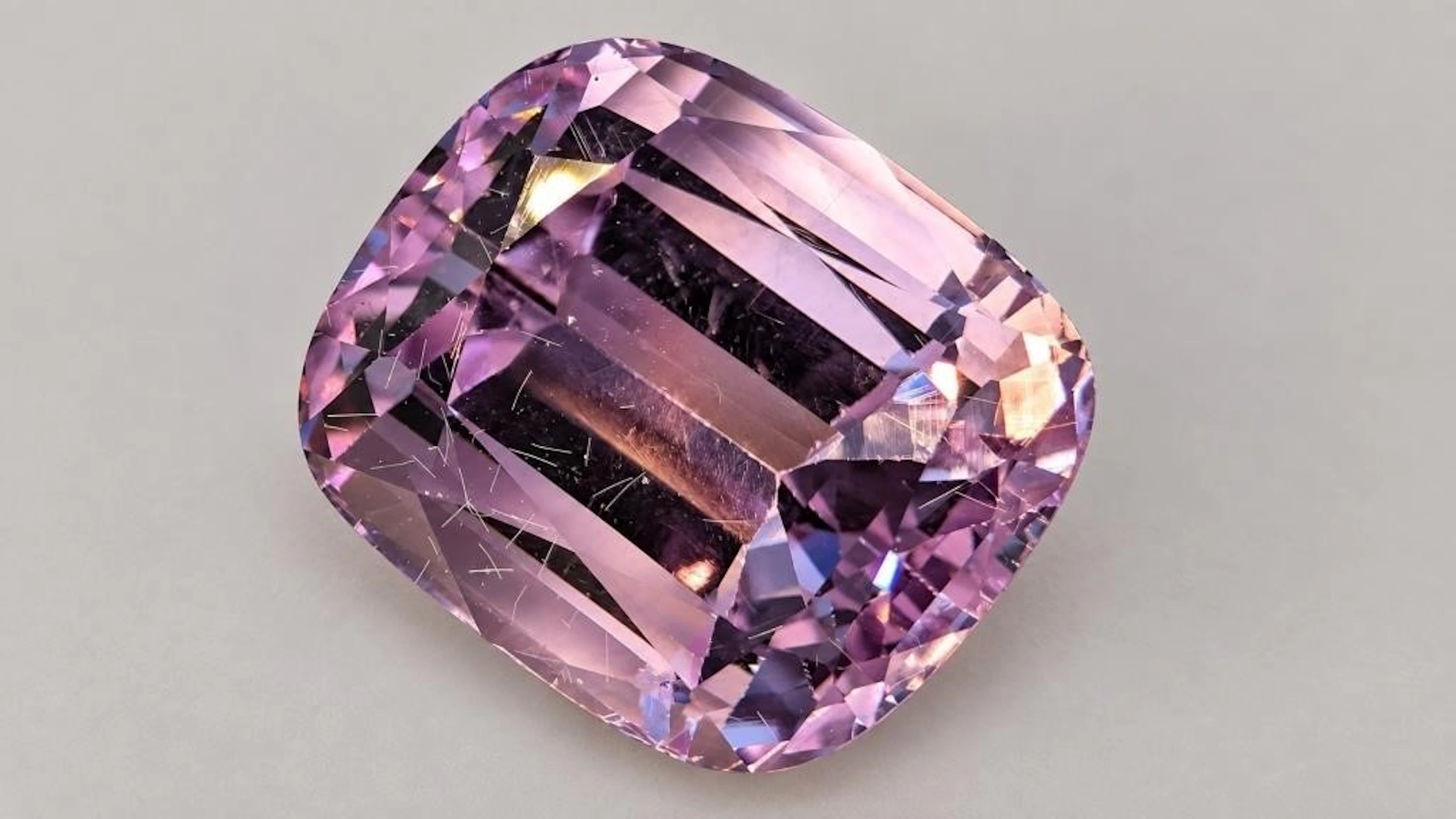 $1600, Natural kunzite (14.4ct)gemstone, retail va
