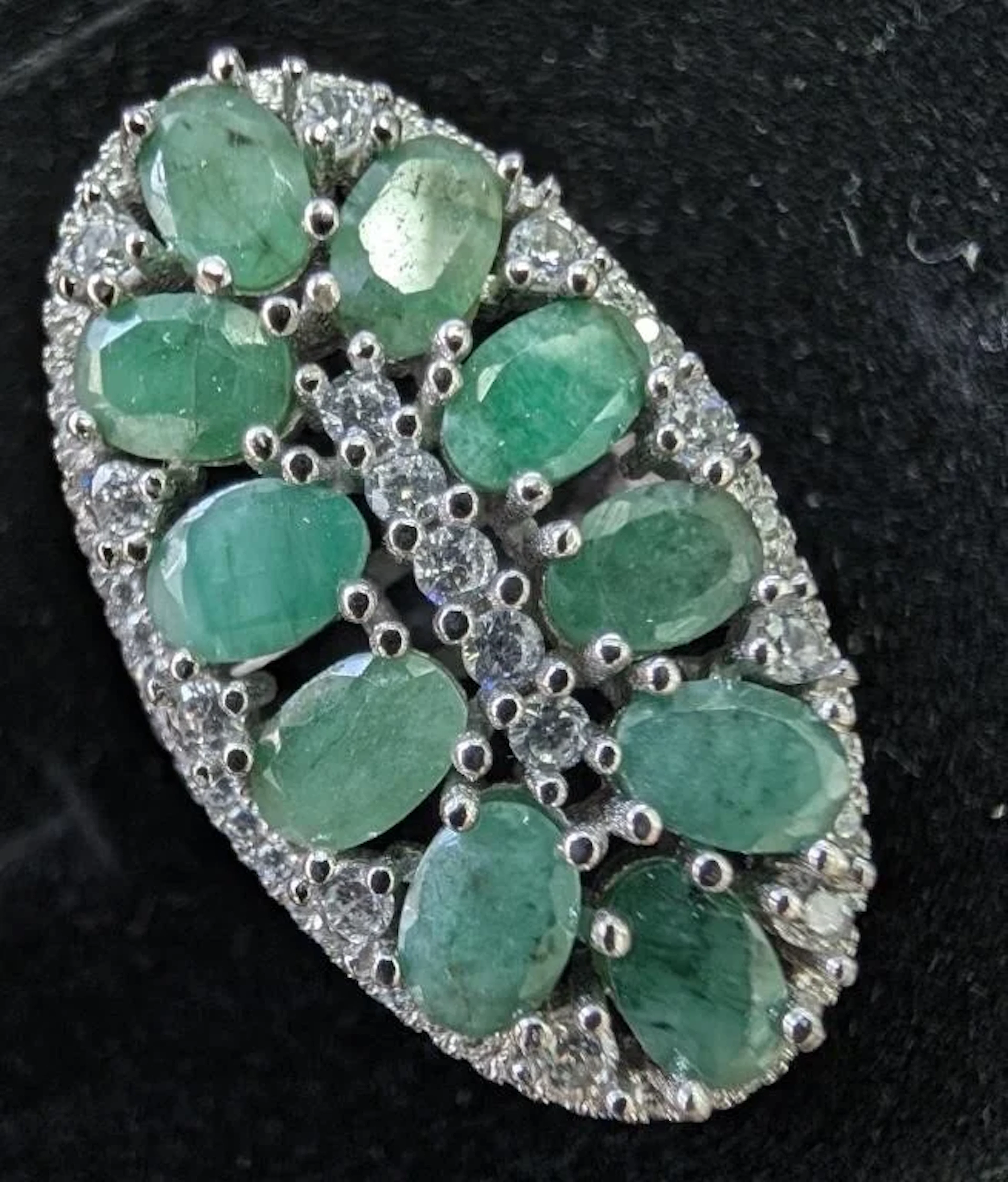 $640, silver(7.9g), emerald (7.5ct)Ring, size , re