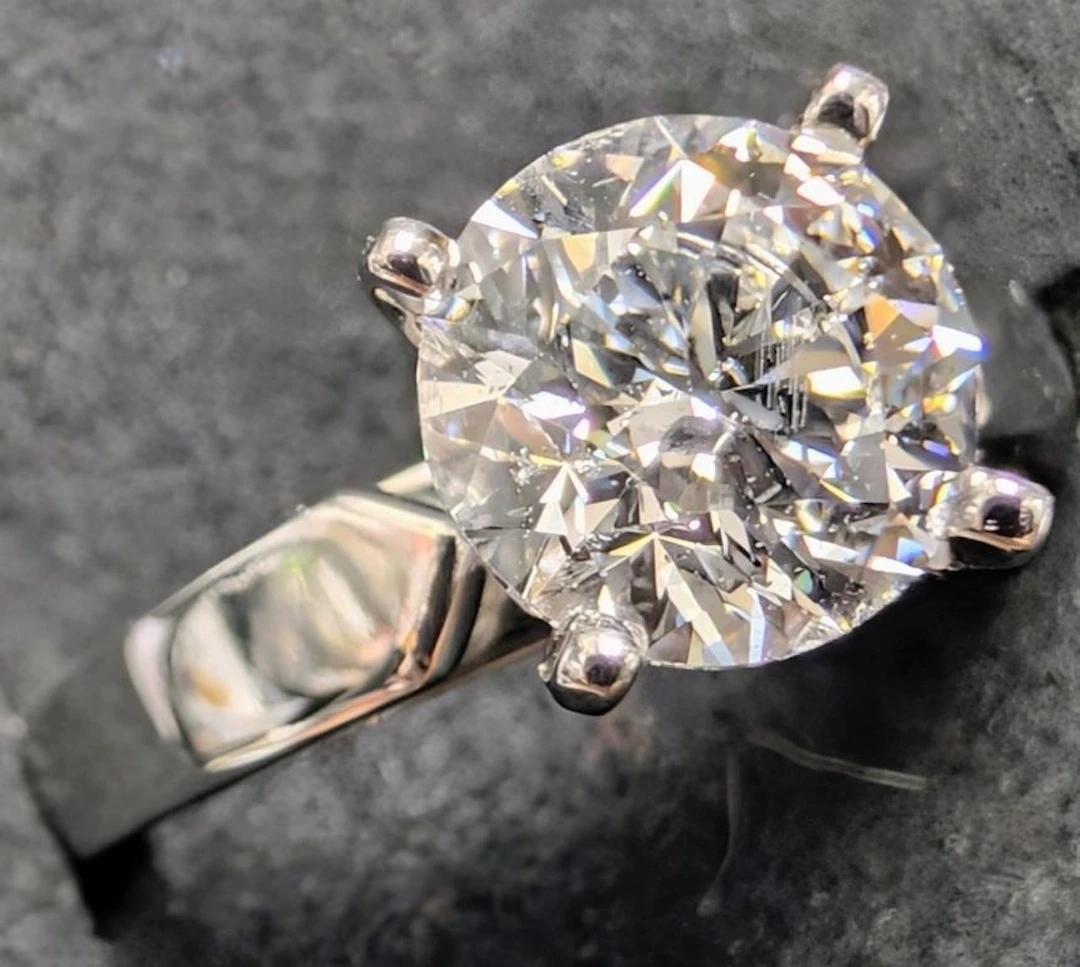 $5685, 14k(3.96g), lab diamond (1.5ct)ring, size 5