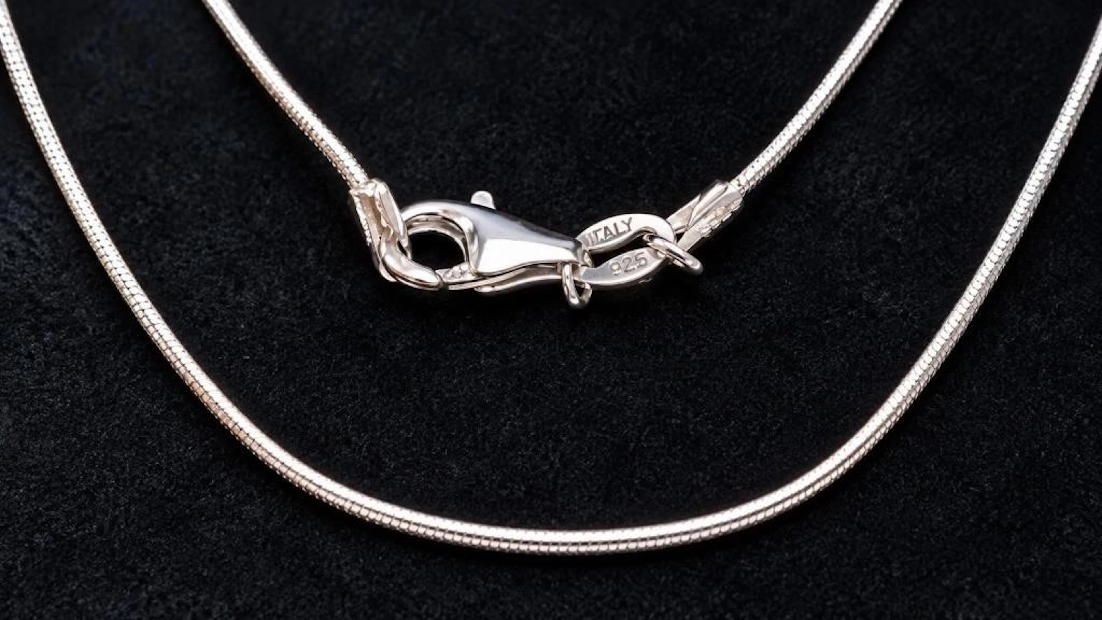 $240, silver(3.8g), necklace, retail value $240
