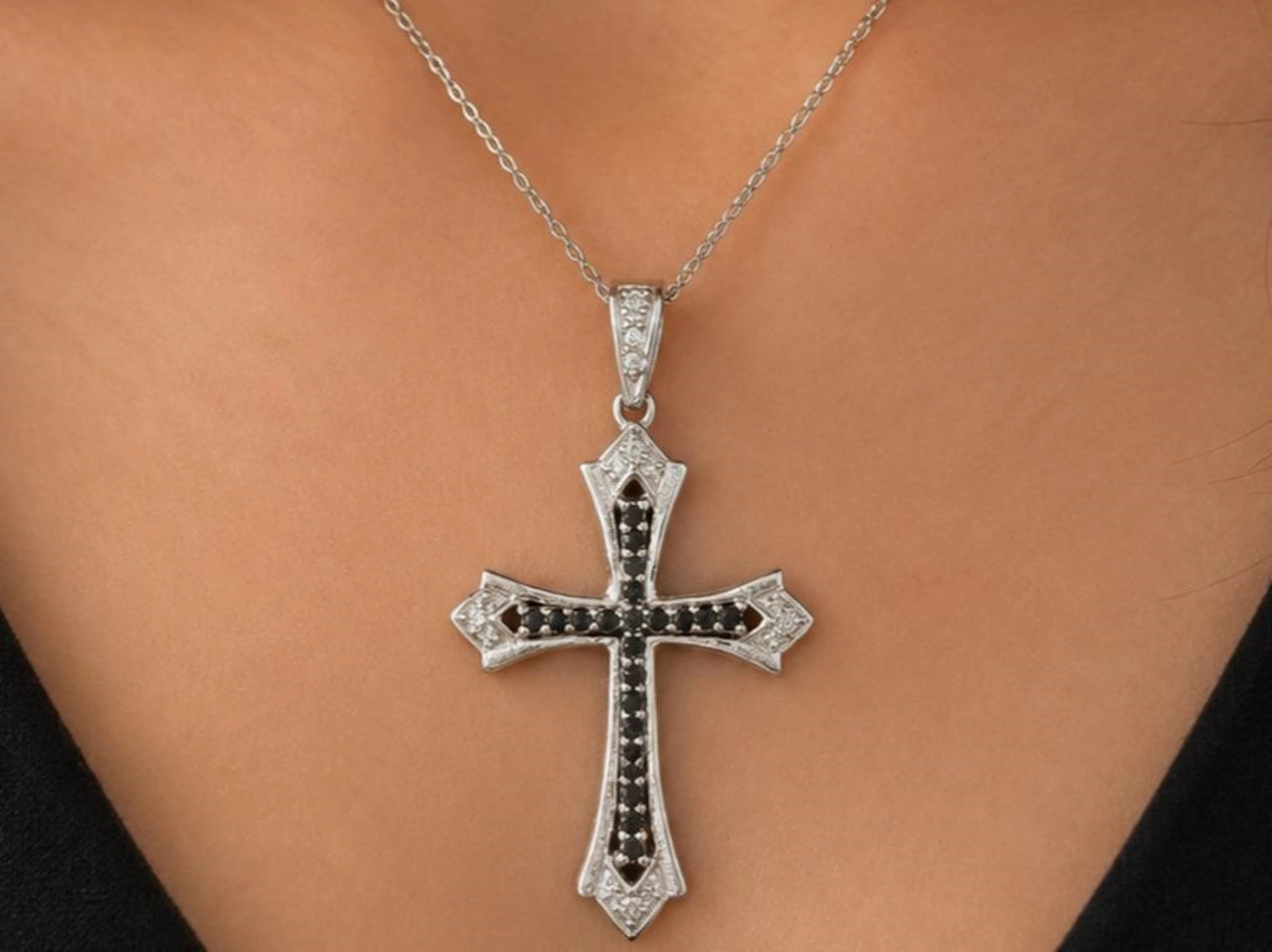 $100, Silverwhite & Black dimaondPendant, appraise