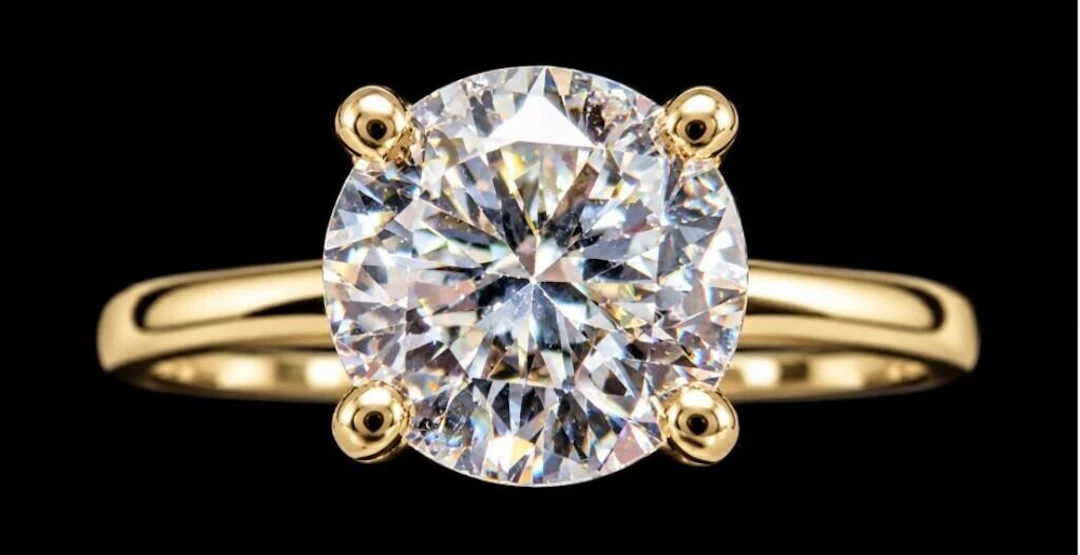 $3000, 10k(1.7g), lab diamond (0.8ct)ring, size 6