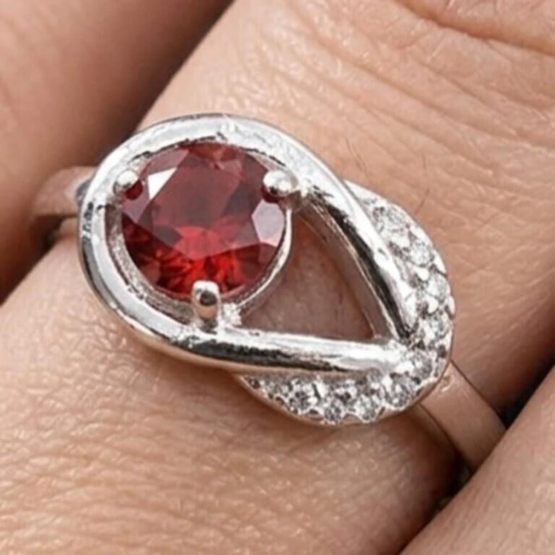 Silver 3.05g Garnet White Topaz 0.65ct Ring