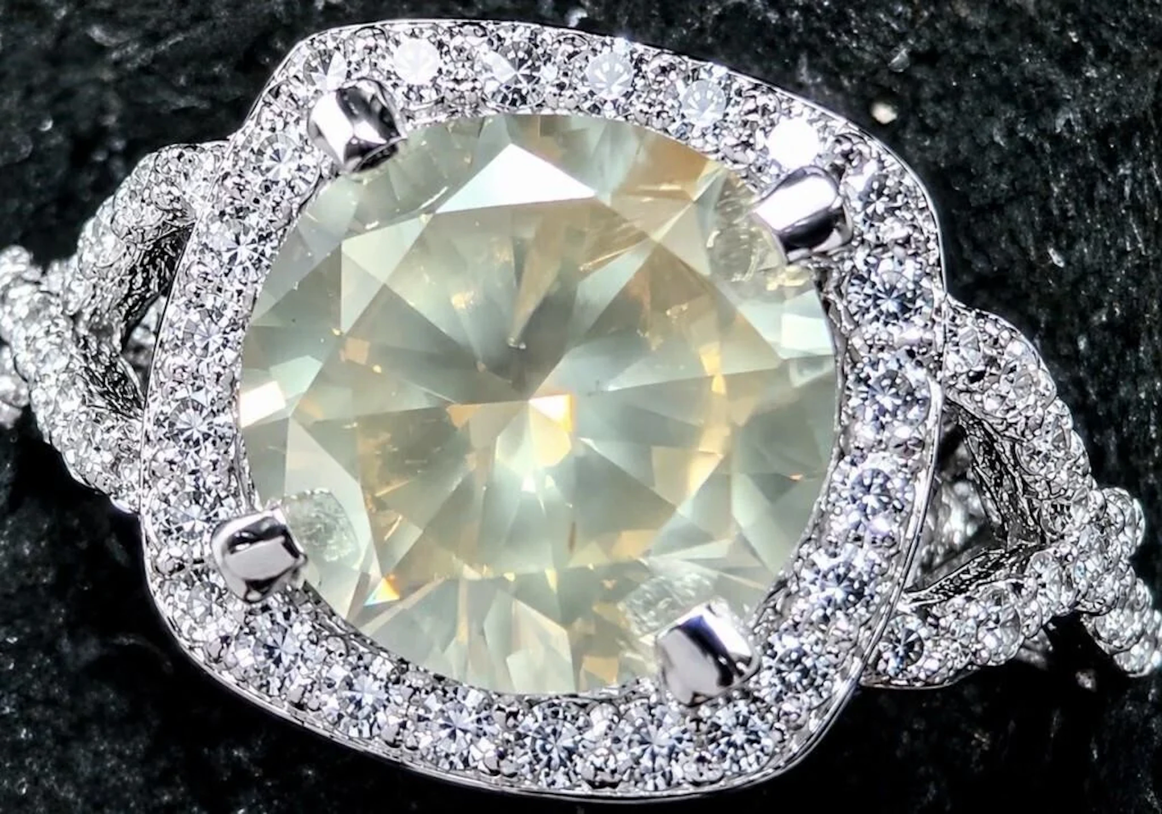 $23180, 14k(5.25g), natural color diamond (2.5+0.