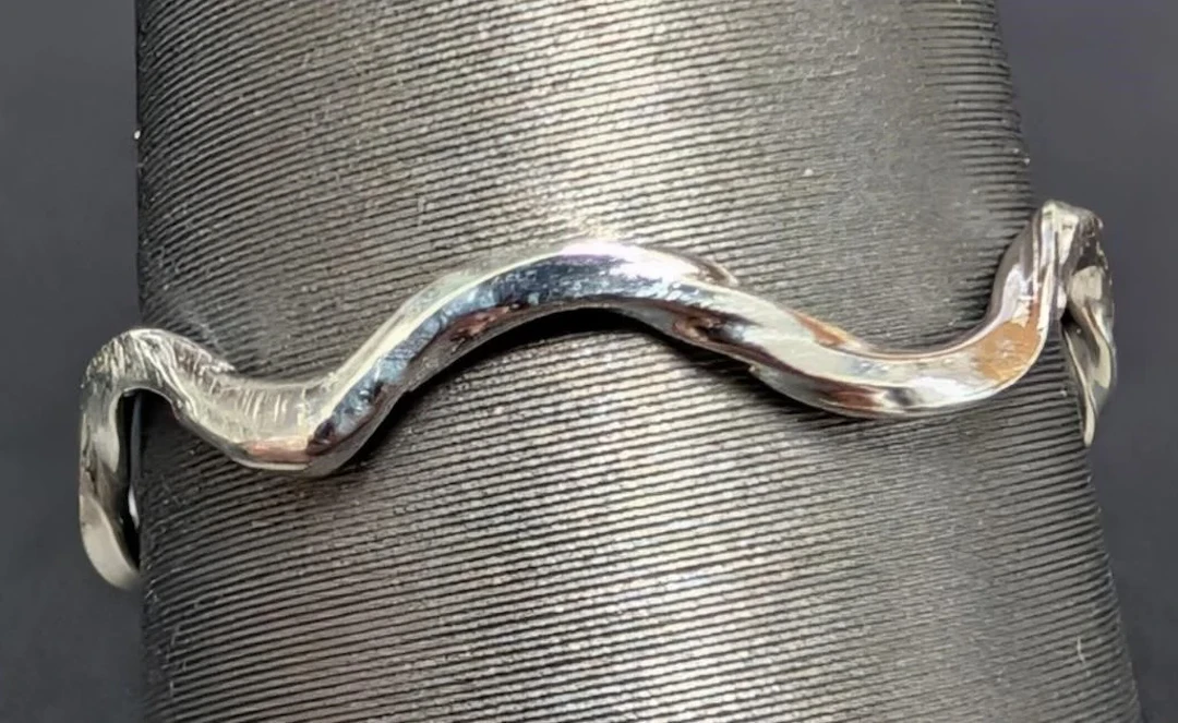 $30, silver ring, retail value $30