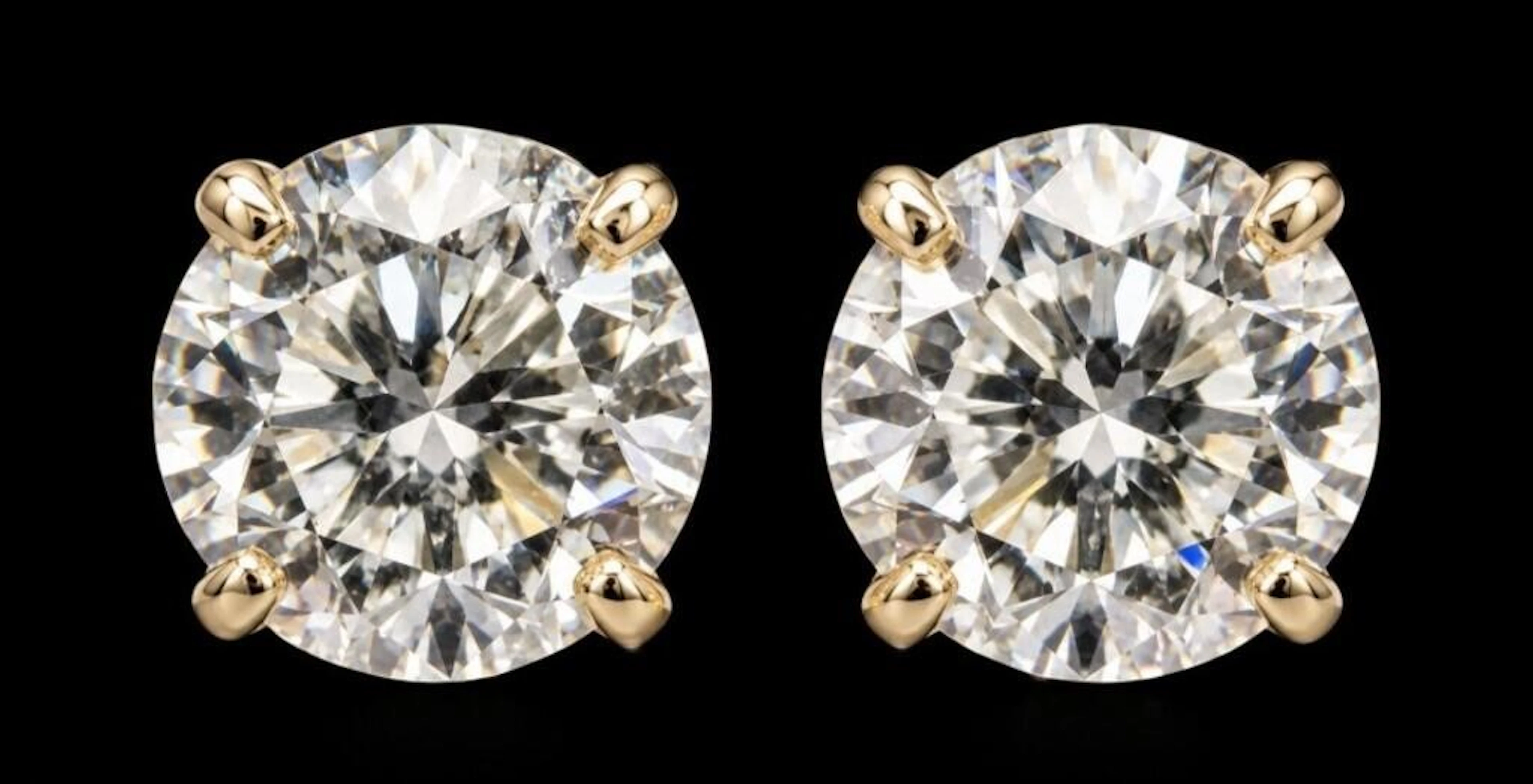 $400, 14kmoissanite (0.45ct)earring, retail value
