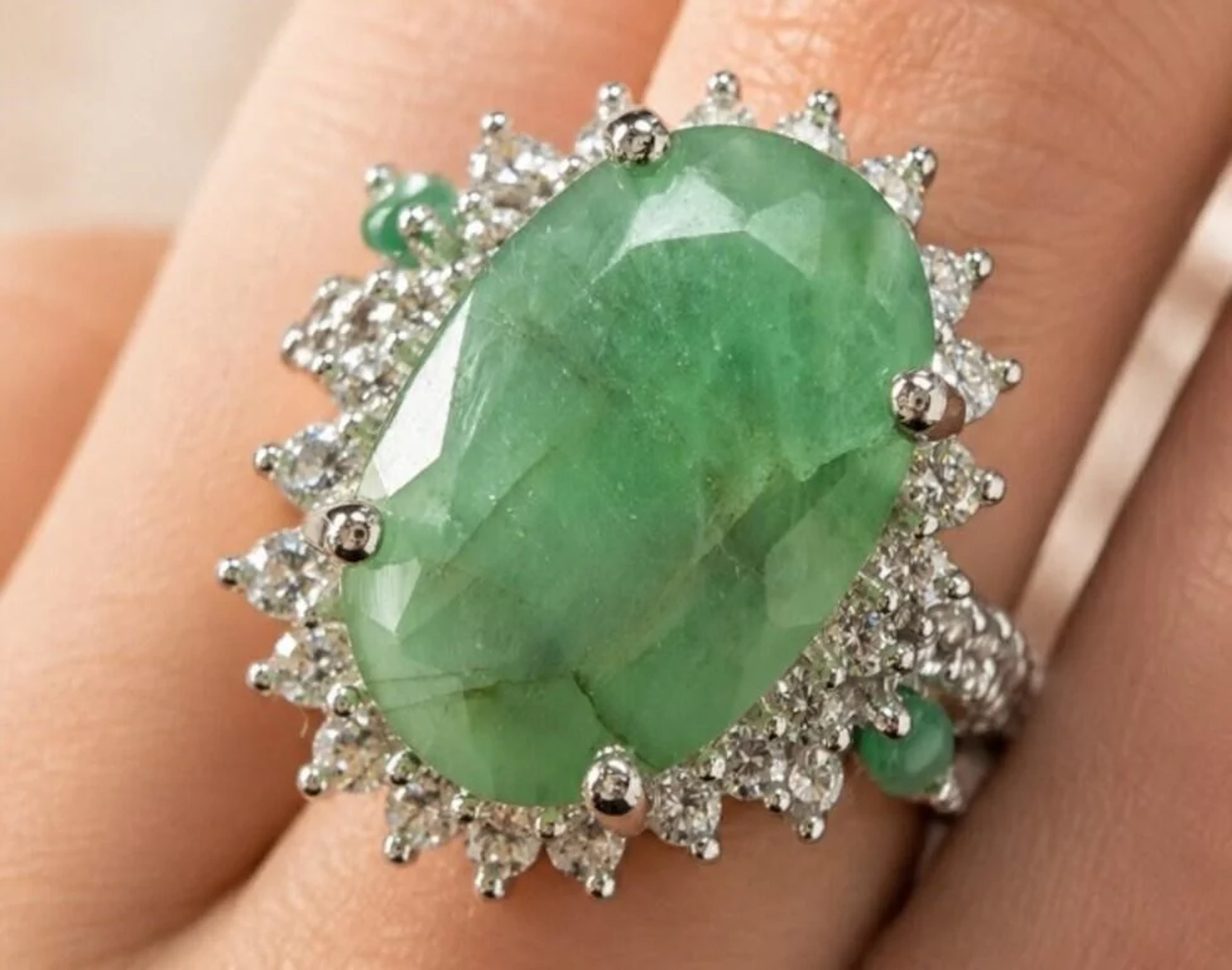 $420, silver(7.1g), emerald (8ct)Ring, size , reta