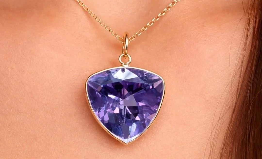 $600, 10k(1.2g), amethyst (5.4ct) pendant, retail