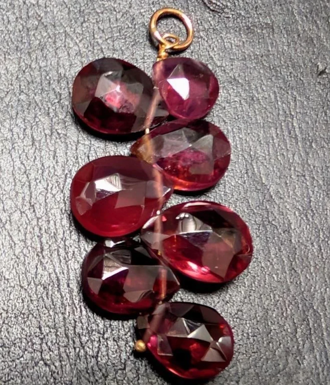 $400, 10K.GARNET.PENDANT, retail value $400