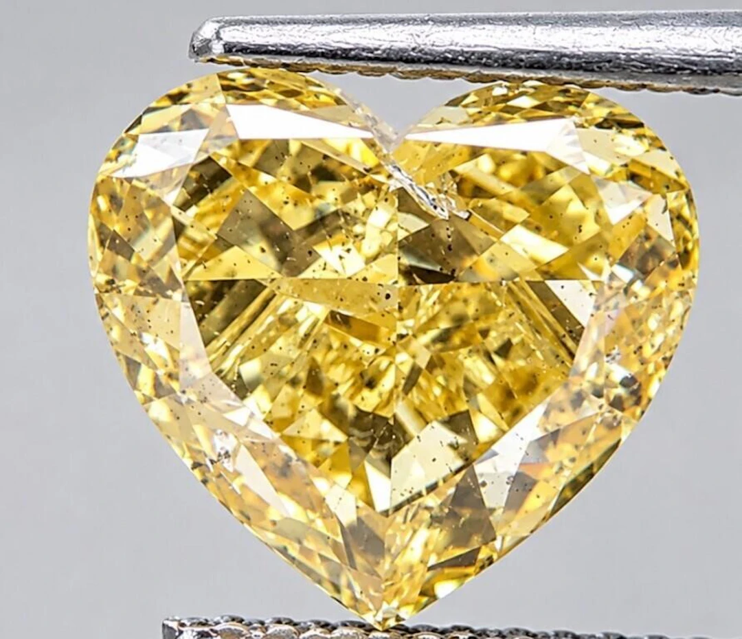 GIA Certified, natural diamond 1ct.HEART