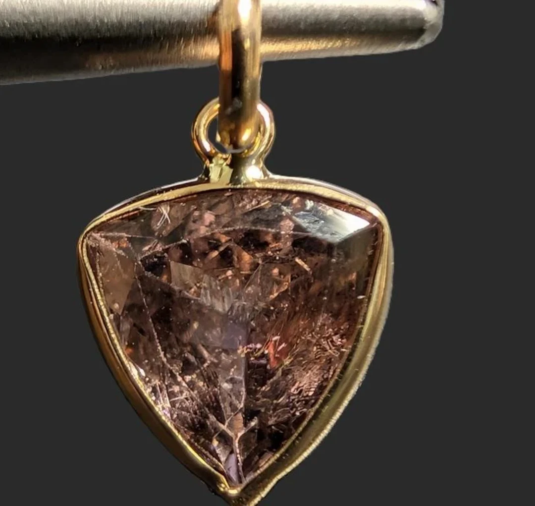 $600, 10k(0.6g), tourmaline (2ct)pendant, retail v