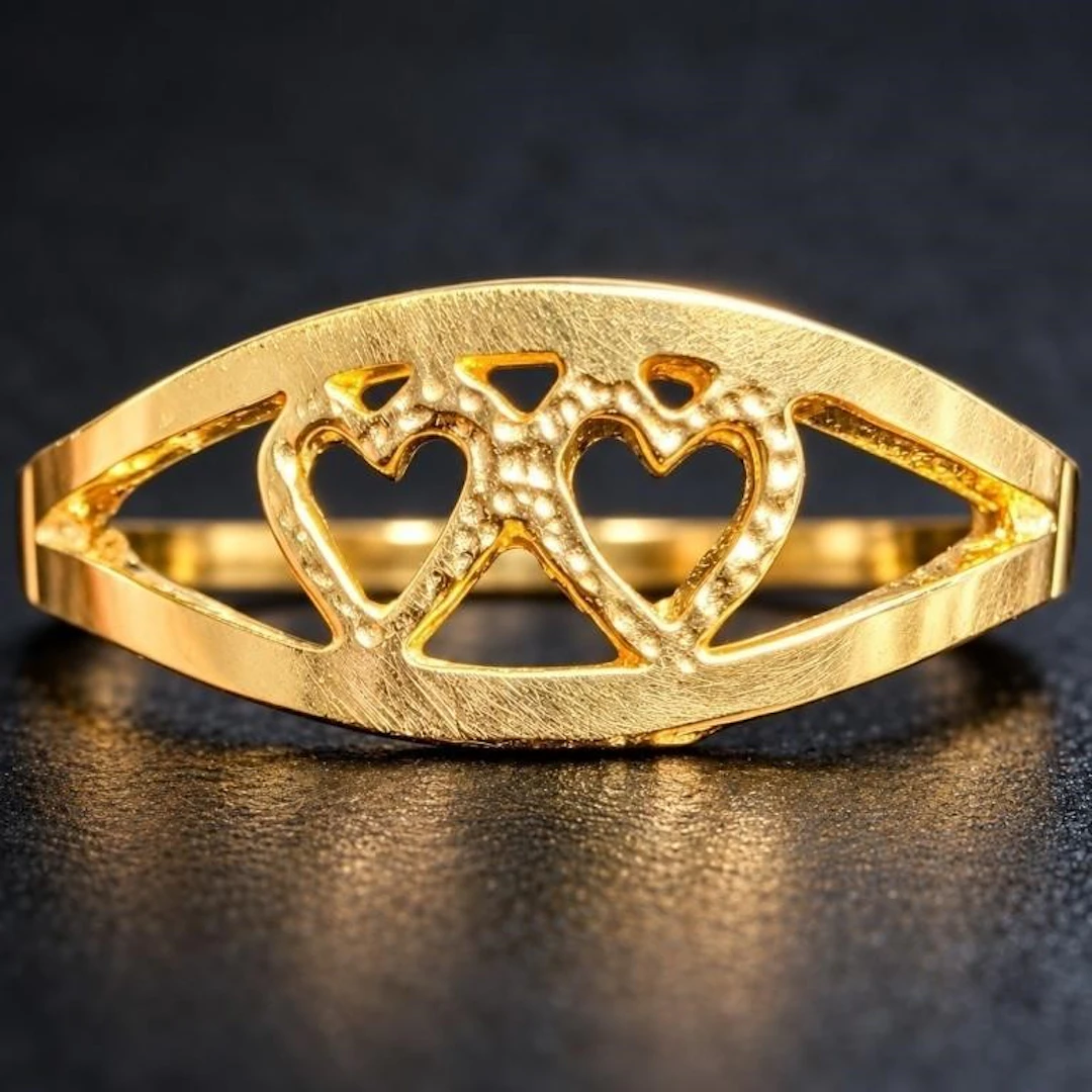 $600, 10k(0.86g), ring, size 4, retail value $600