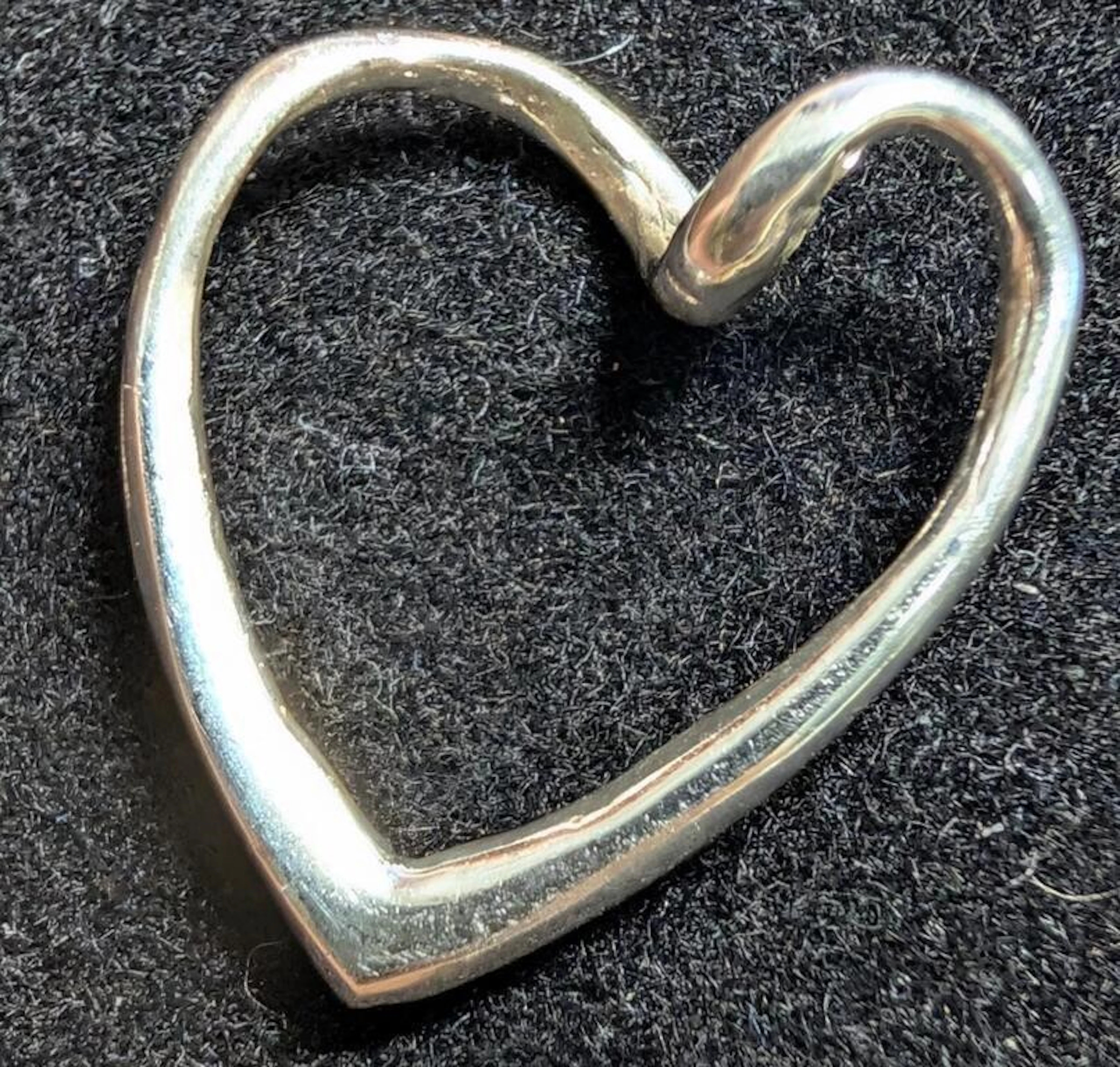 $80, silver(1.27g), pendant, retail value $80