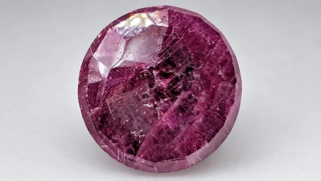 $200, Genuine enhanced ruby (7.8ct)gemstone, retai