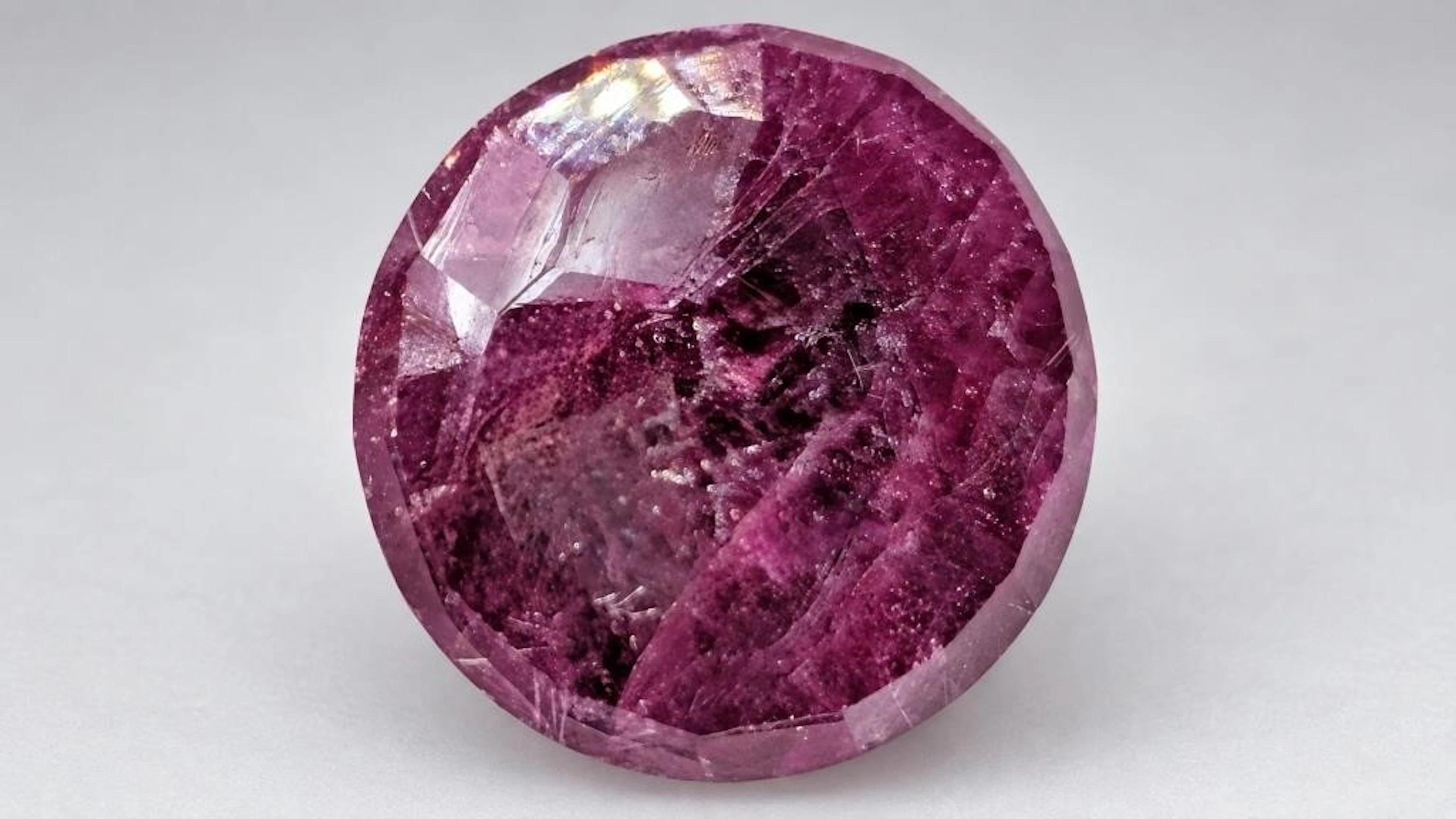 $200, Genuine enhanced ruby (7.8ct)gemstone, retai