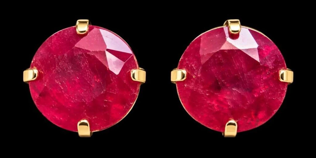 $600, 14k(1.2g), ruby (4ct)earring, retail value $