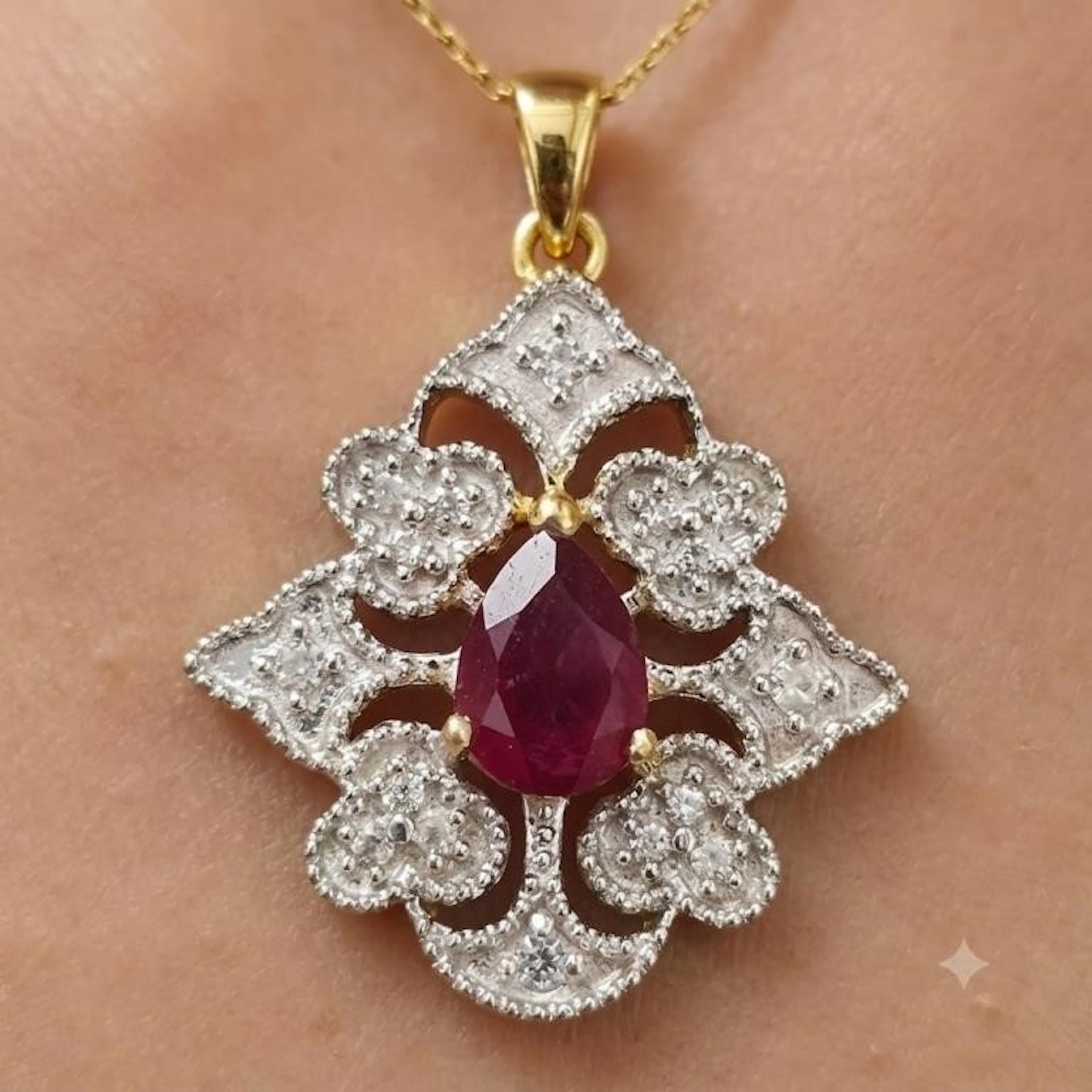 Gold-Plated Silver 2.85g Ruby White Topaz 0.95ct P