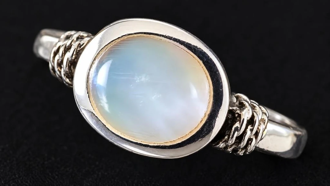 $120, silver(2.3g), ring, size , retail value $120