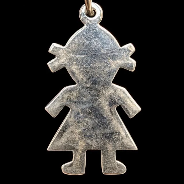 $40, silver (1.36g), pendant, retail value $40