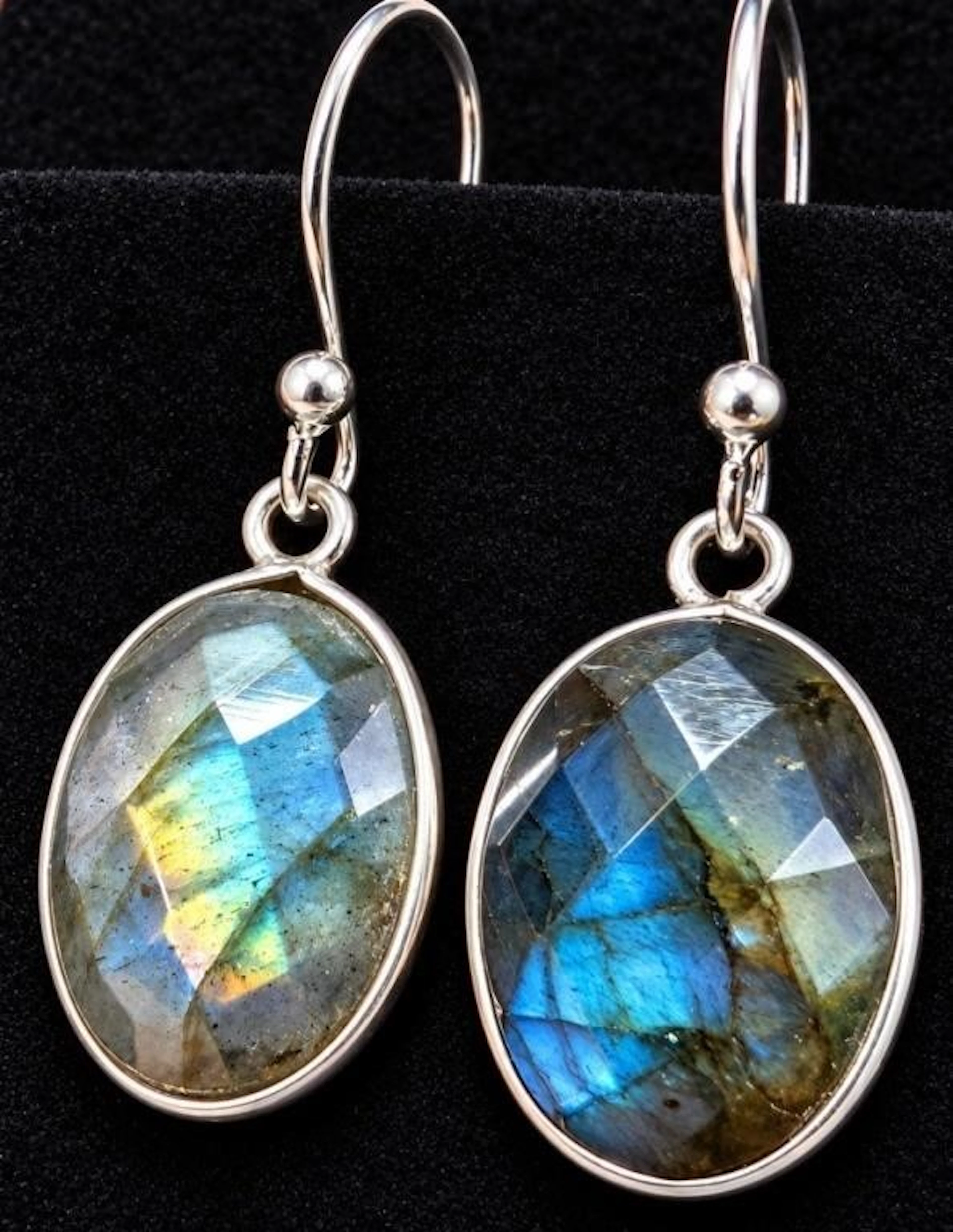 $160, silver labradorite (app 8ct) earring, retail