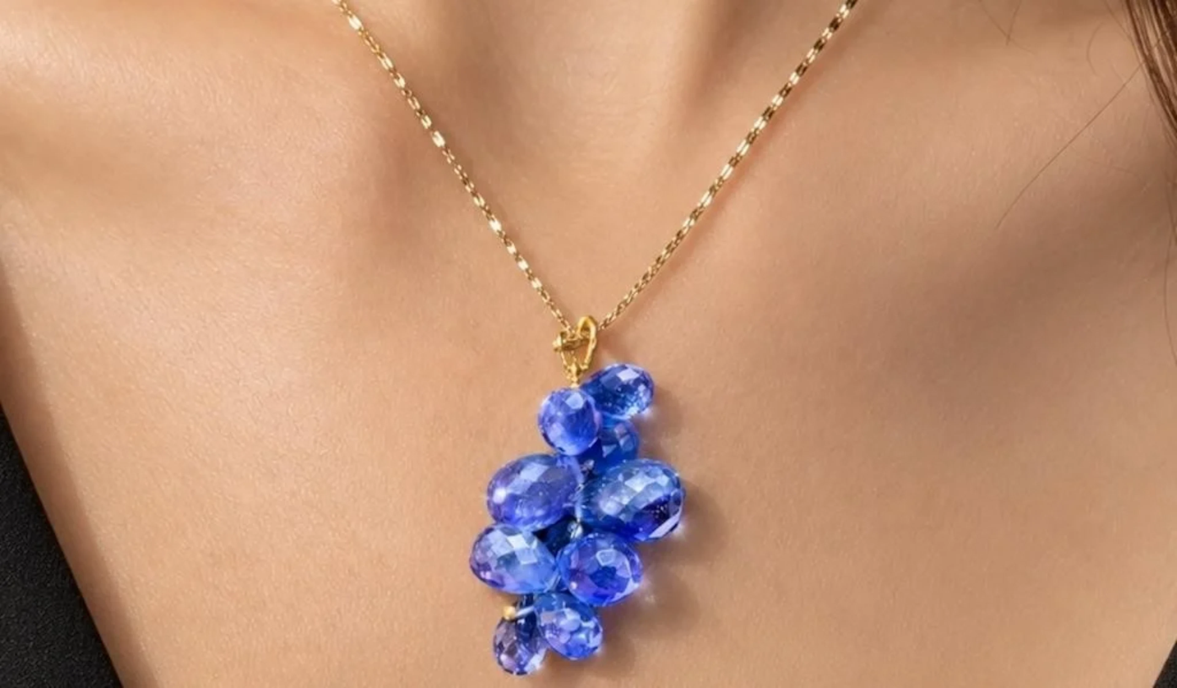 $500, 10k(3.2g), blue sapphire (15ct) pendant, ret