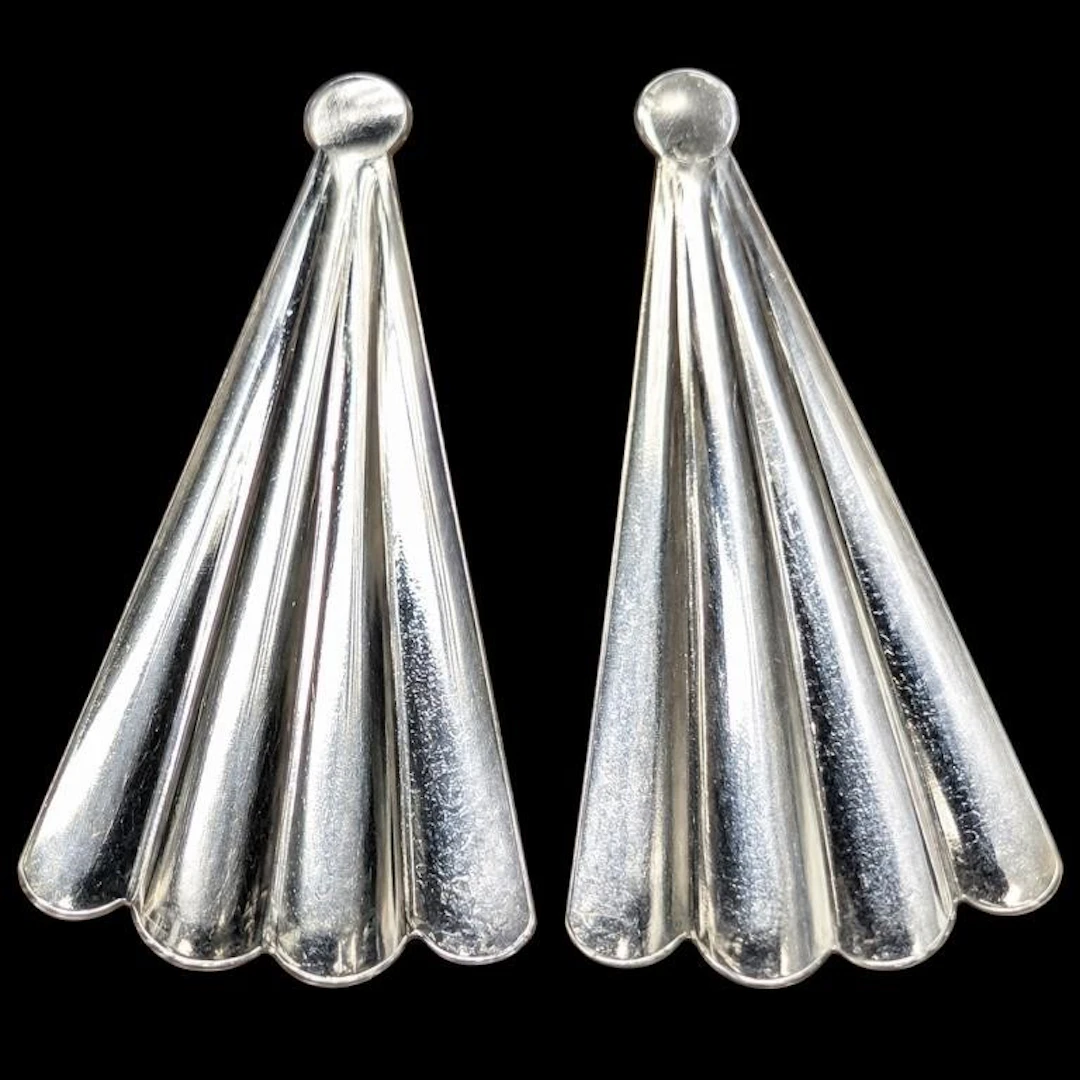$30, silverearing, retail value $30