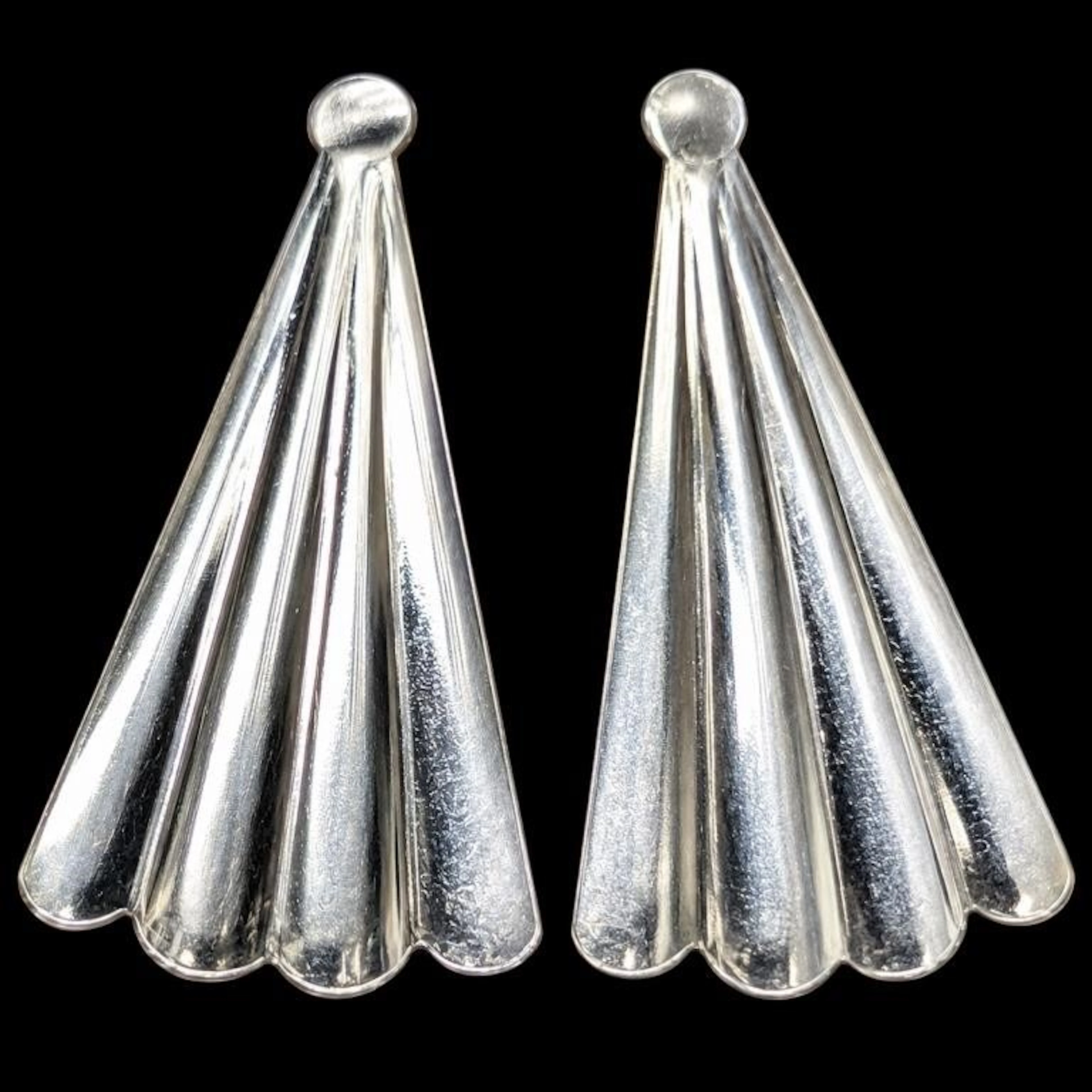 $30, silverearing, retail value $30