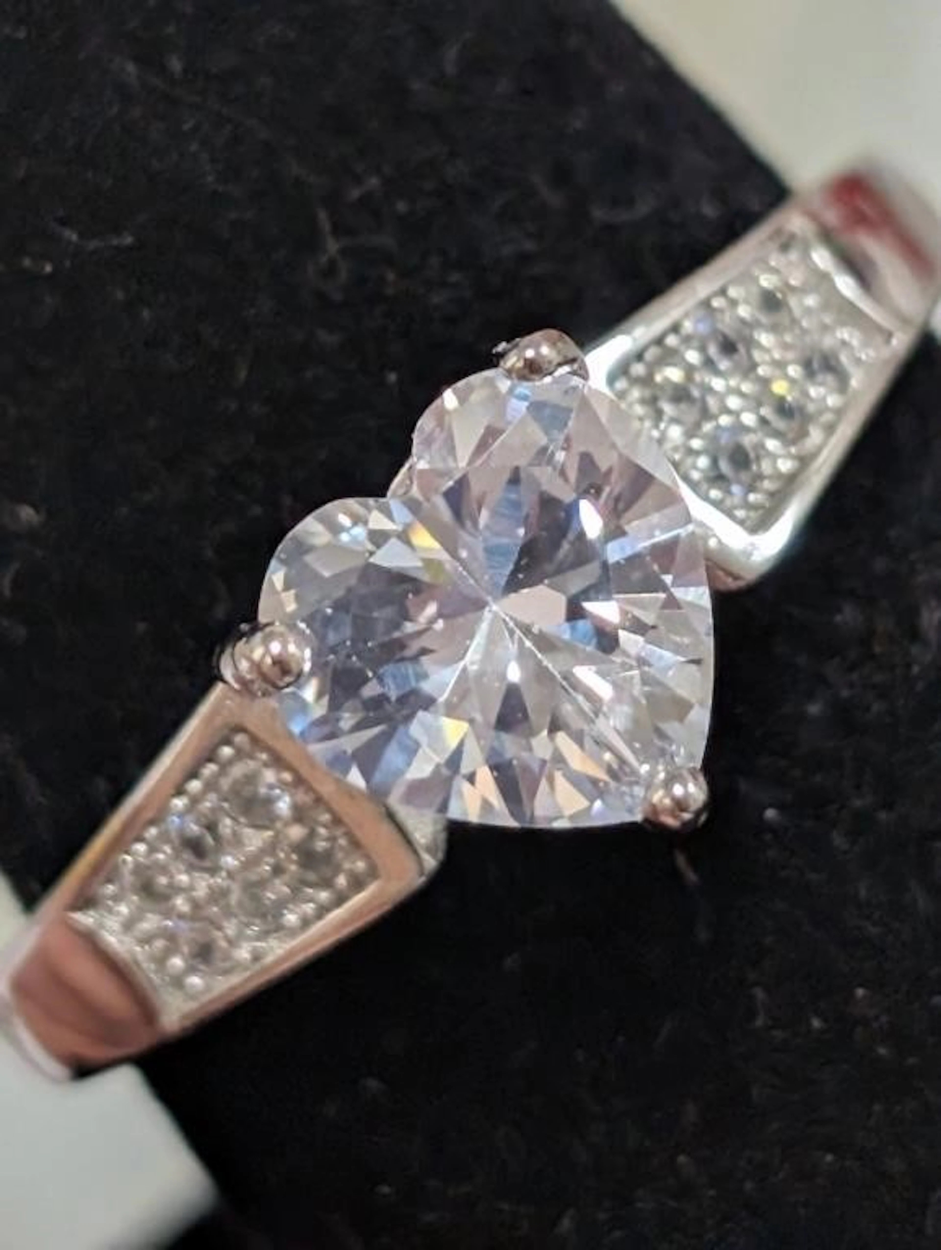 $85, Silver(3.37g), CZRing, size 8, appraised/reta