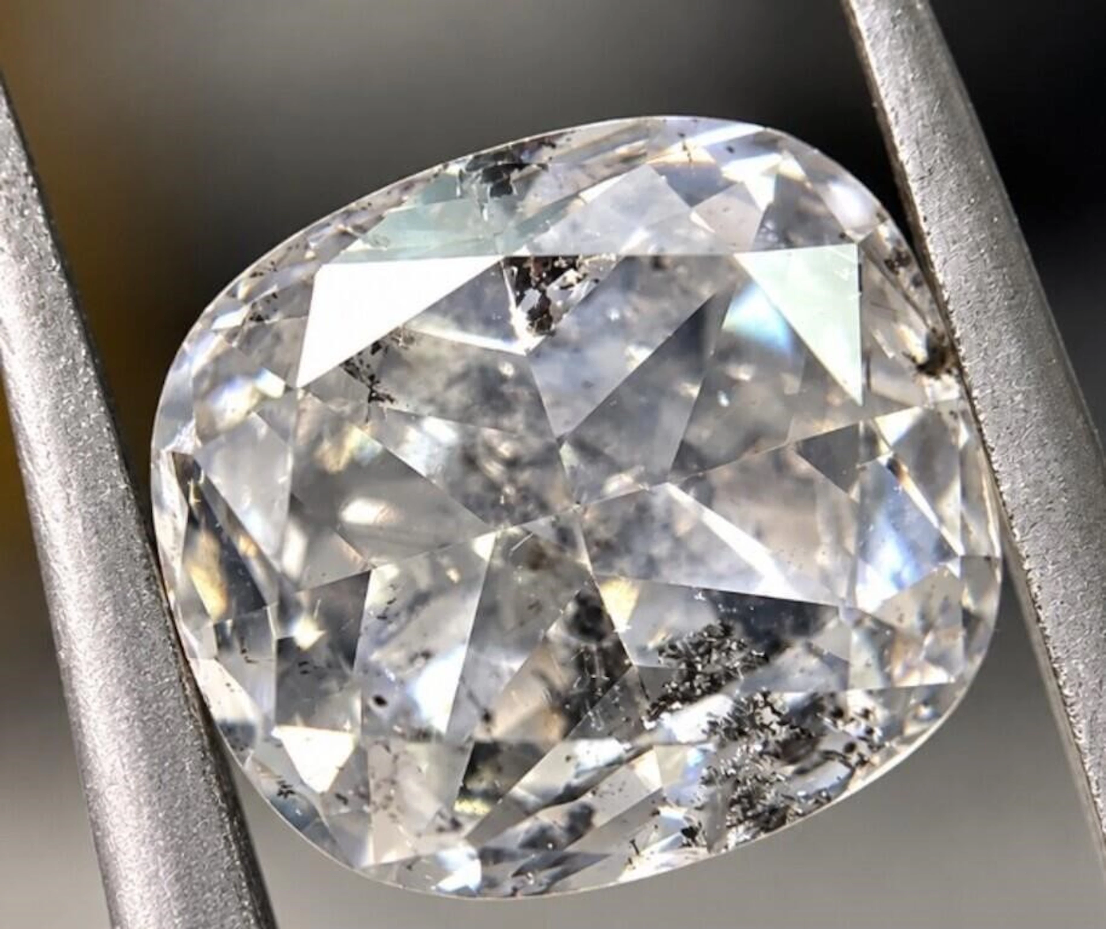 $6500* GIA Certified, natural diamond 1.65ct.CUSHI