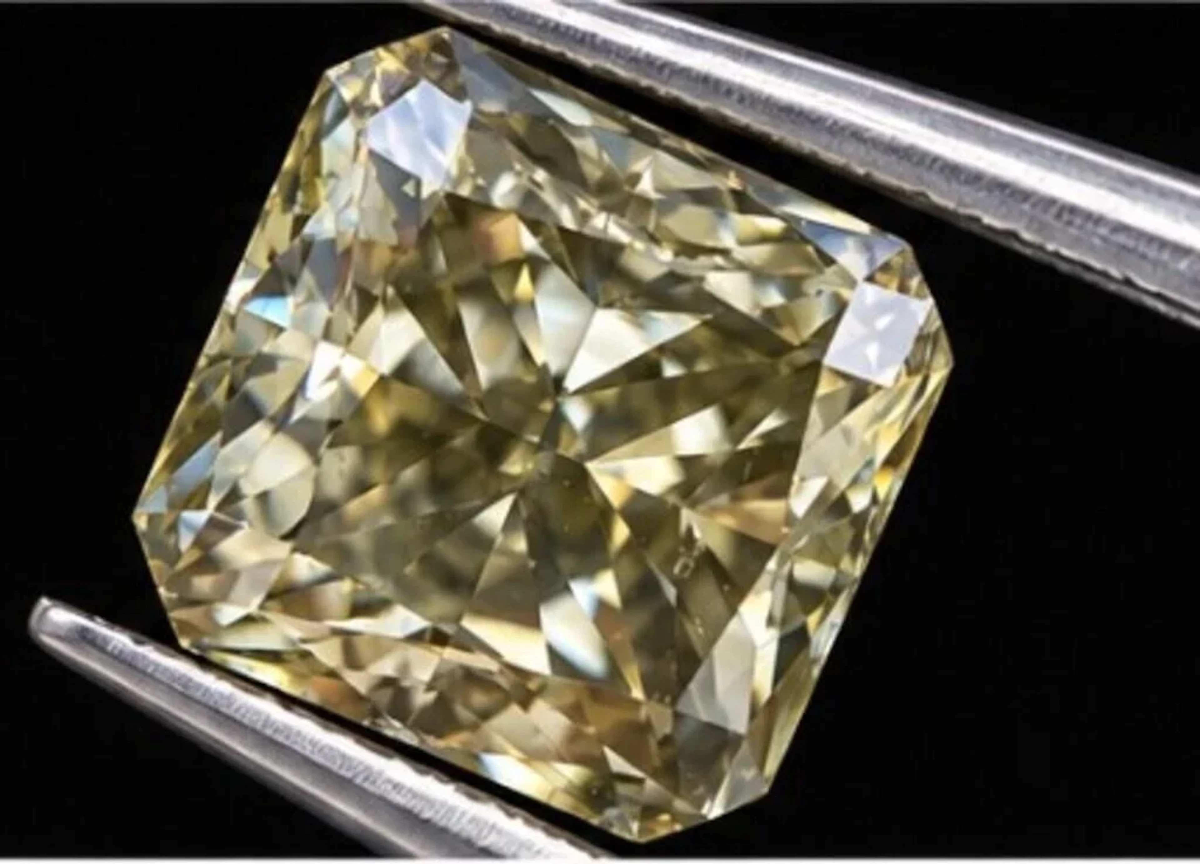 $6520* GIA Certified, natural diamond 3.02ct.CUT-C