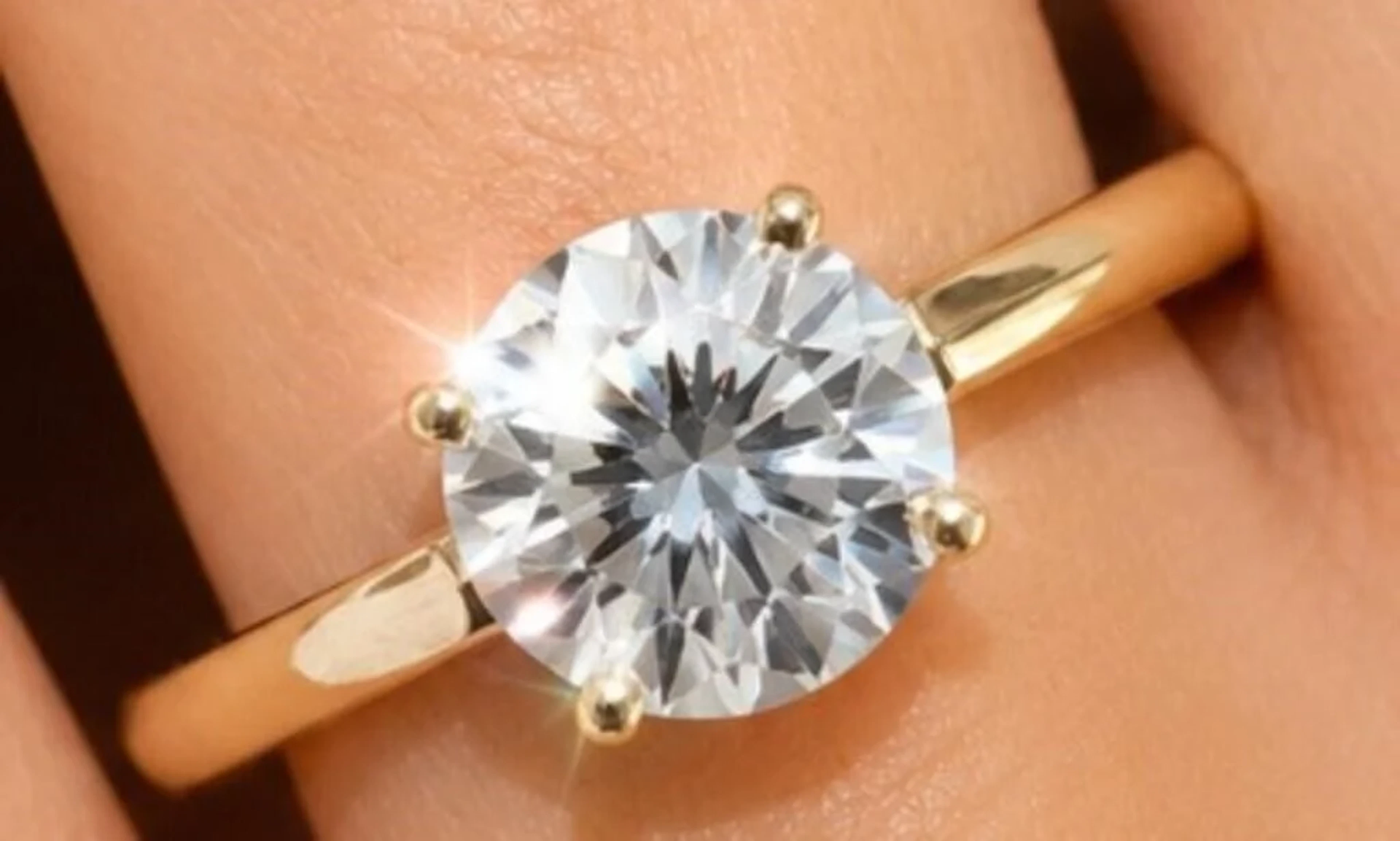 $5515, 14k(4.55g), lab diamond (1ct)ring, size 6