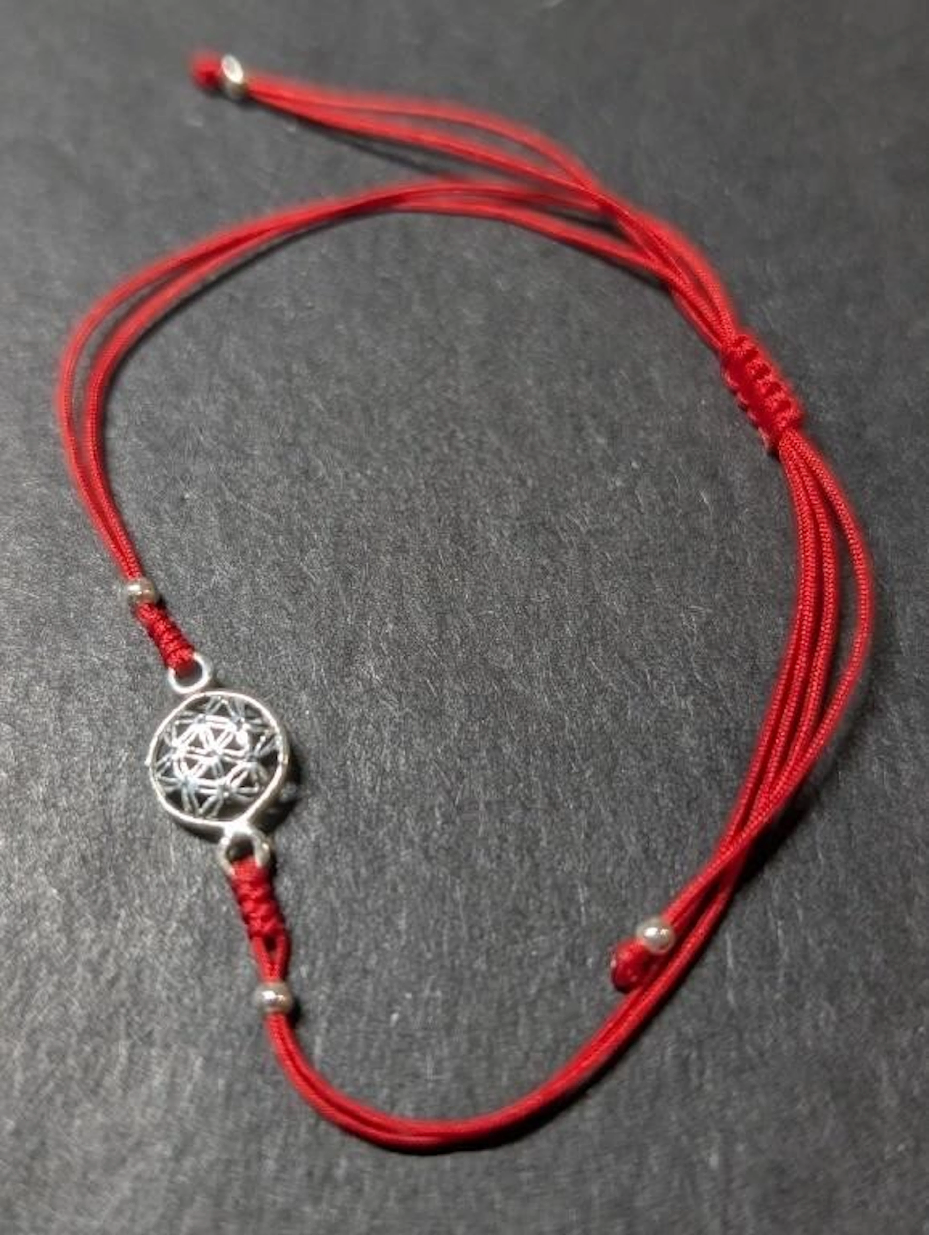 $20, bracelet, appraised/retail value $20