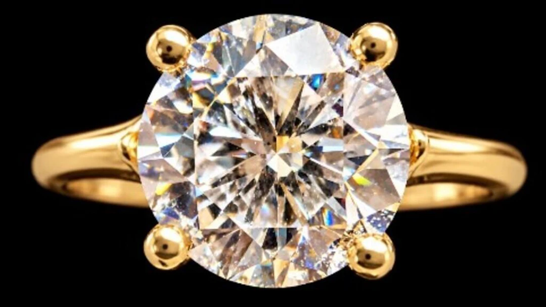$4300, 10k(2.7g), lab diamond (2.05ct), lab diamon