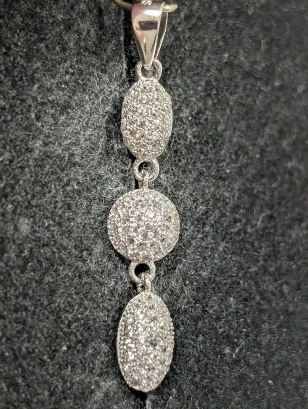 $40, SilverczPendant, appraised/retail value $40