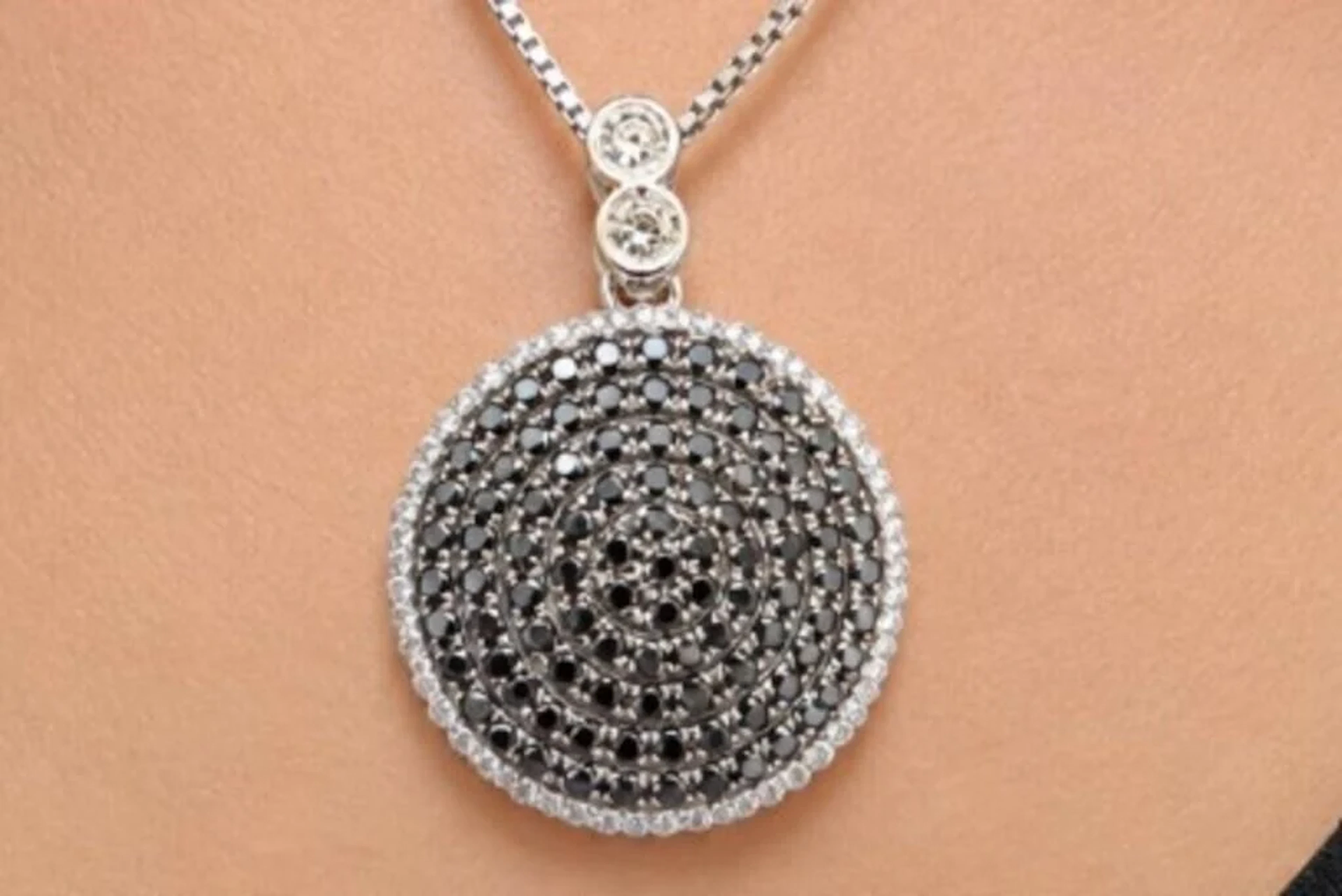 $2200, 14k(2g), diamond (0.6ct)earing, appraised v