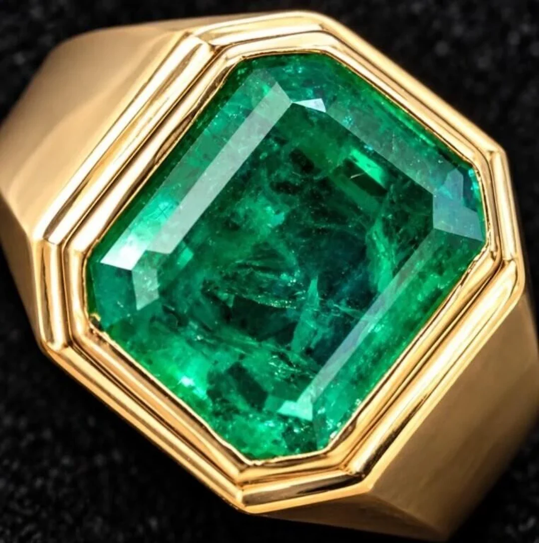 $8000, 10k(5.9g), emerald (2.1ct)ring, size 10.5