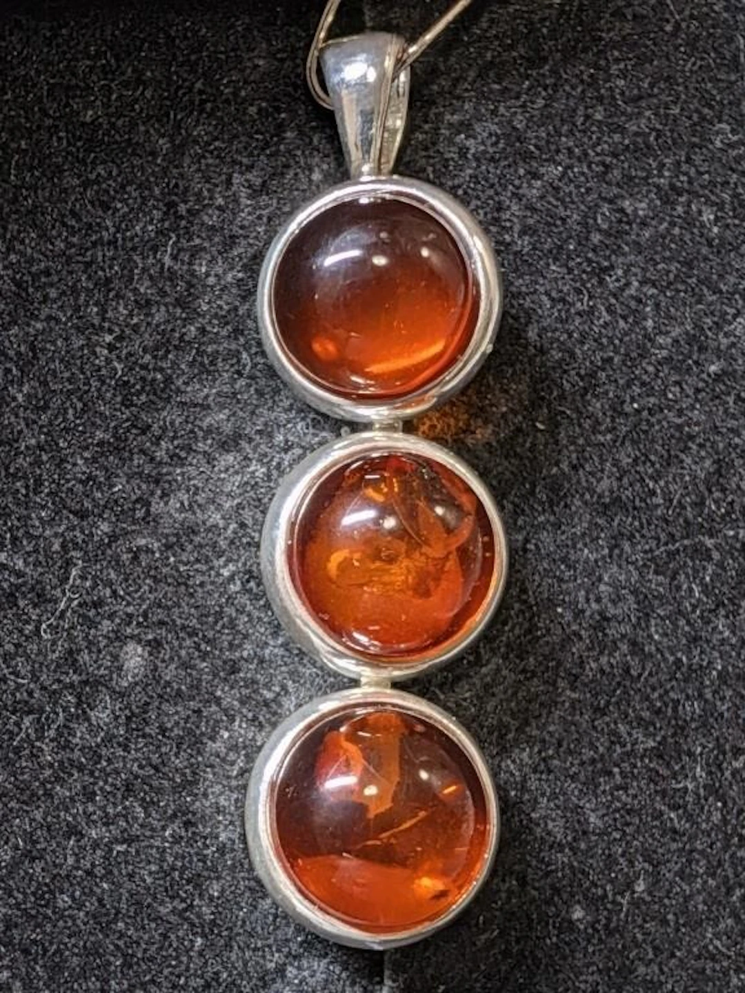 $135, Silver(5.36g), amberPendant, appraised/retai