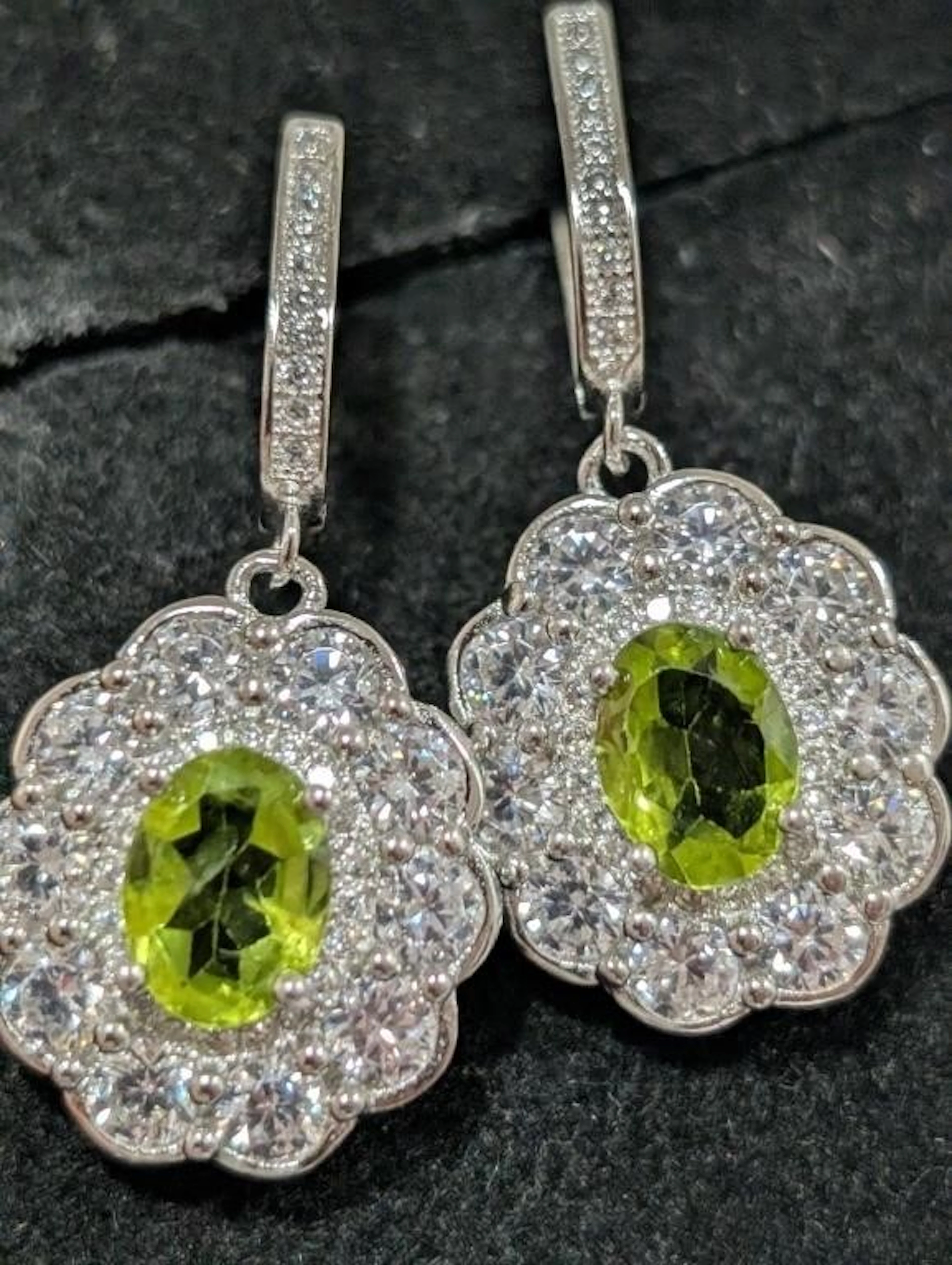 $265, Silver(8.7g), peridot (3ct)Earring, retail v